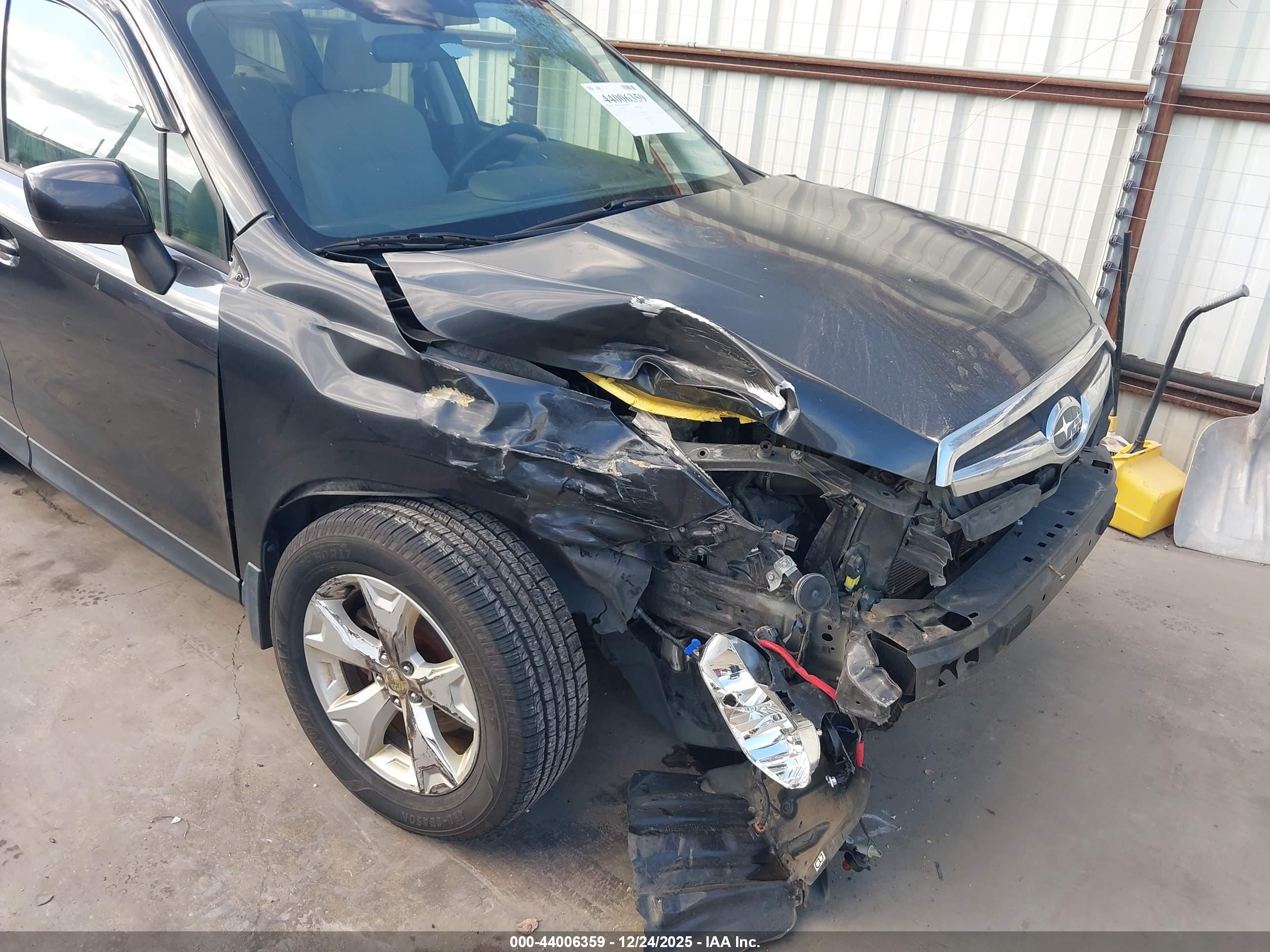 SUBARU FORESTER image 6