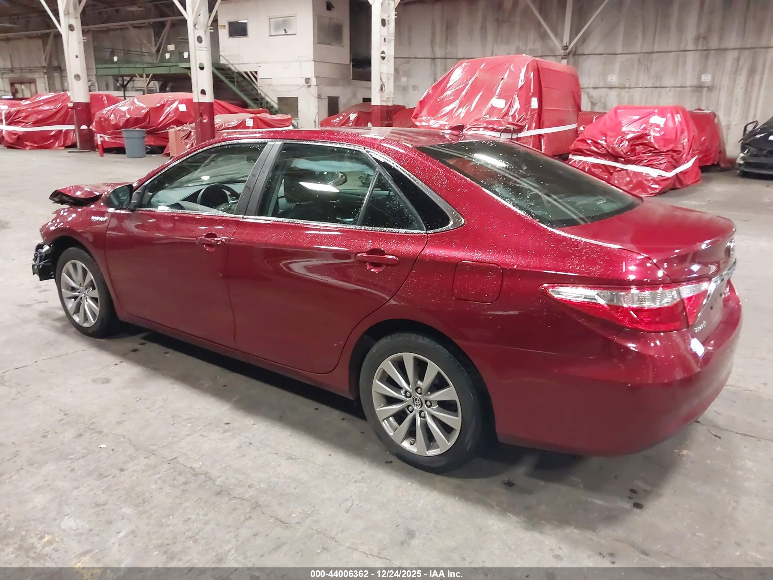TOYOTA CAMRY image 3