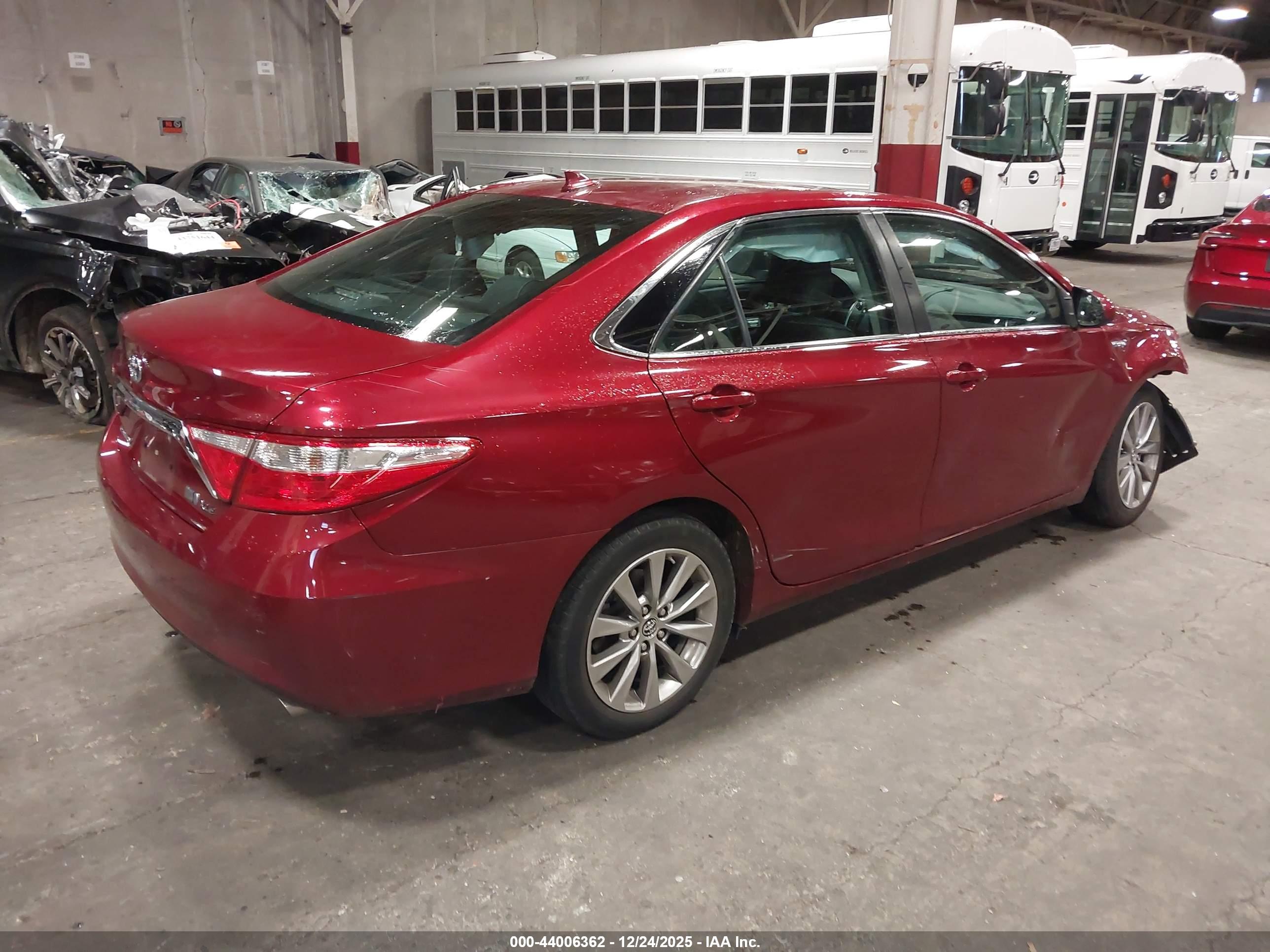 TOYOTA CAMRY image 4