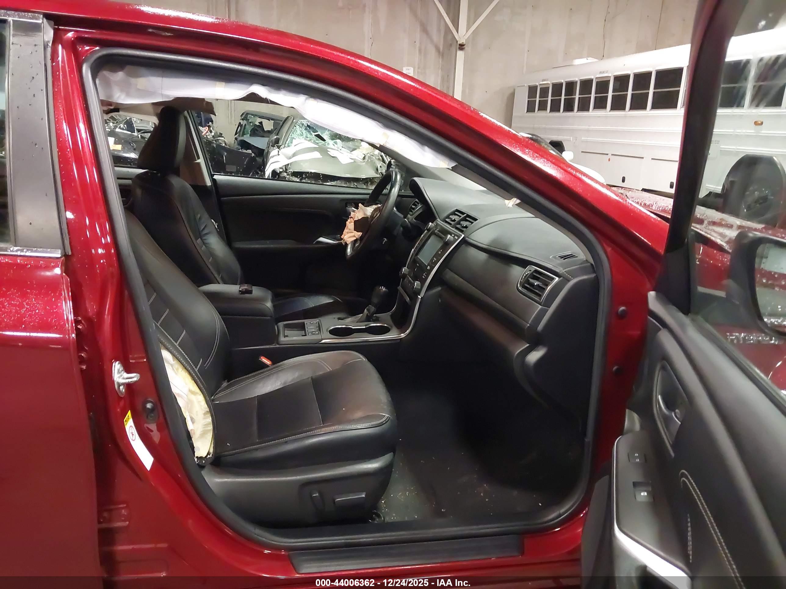 TOYOTA CAMRY image 5