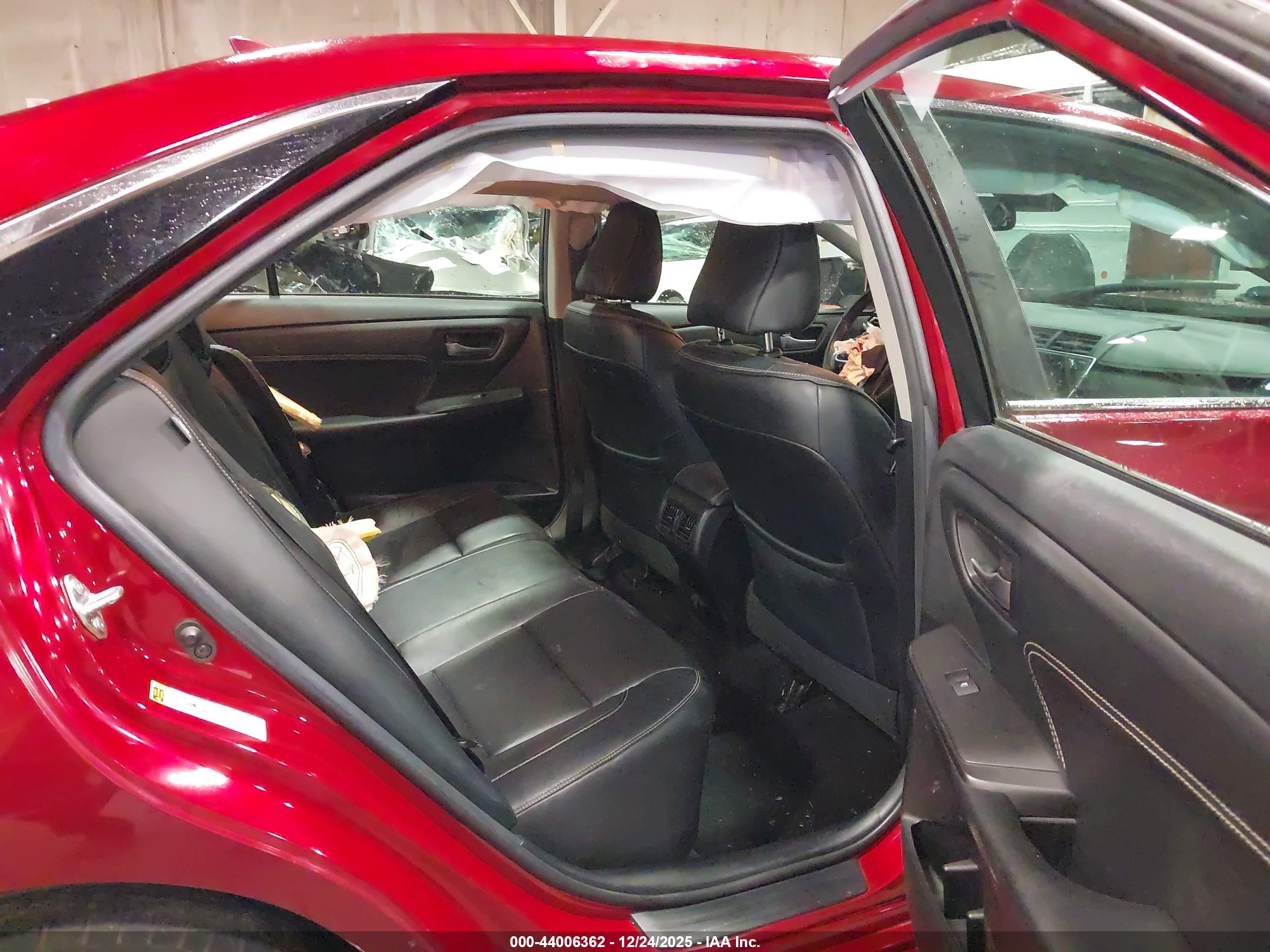 TOYOTA CAMRY image 8