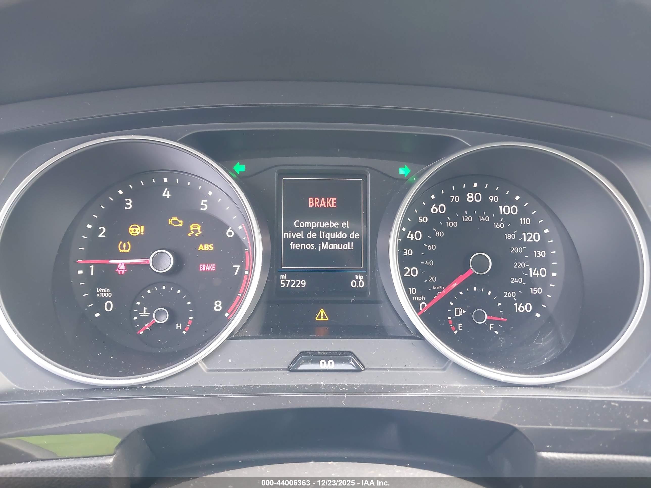 VOLKSWAGEN TIGUAN image 7