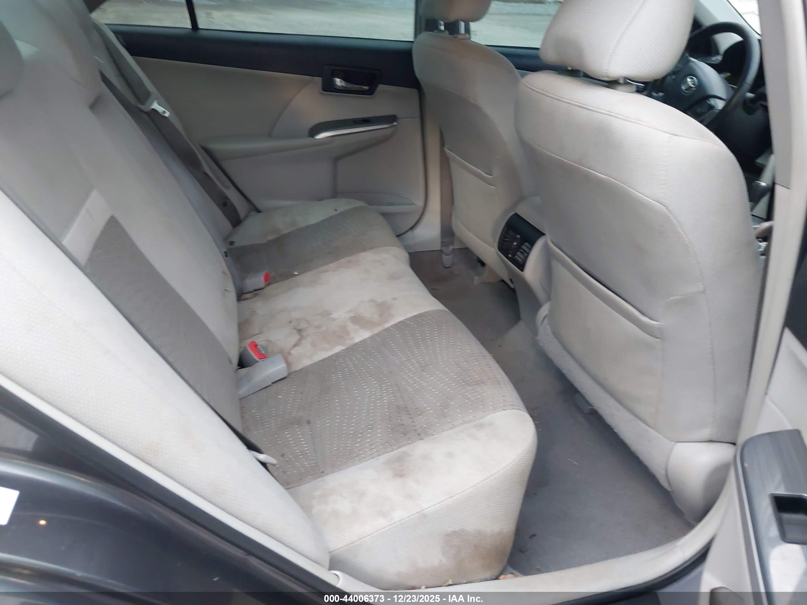 TOYOTA CAMRY image 8