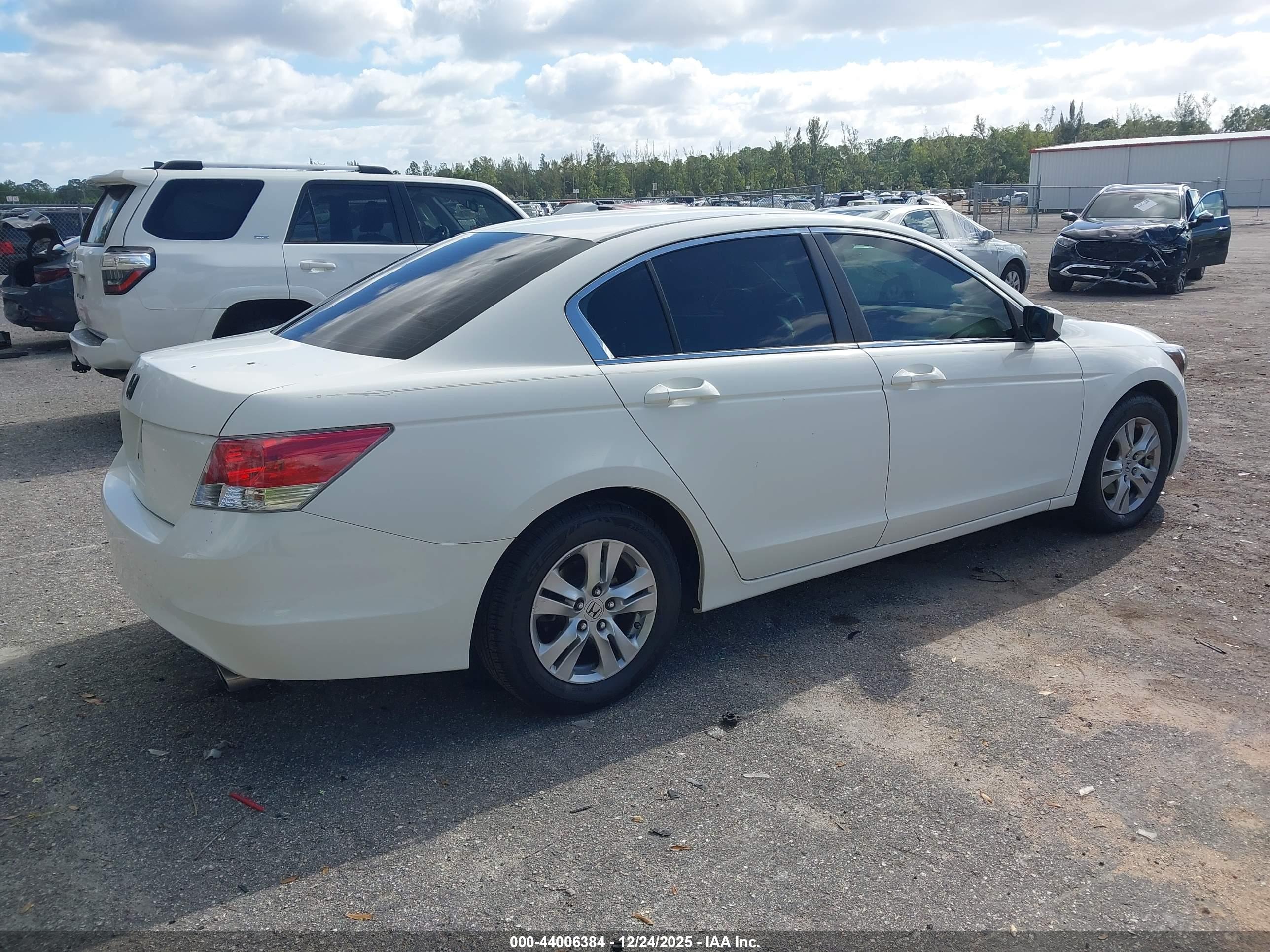 HONDA ACCORD image 4