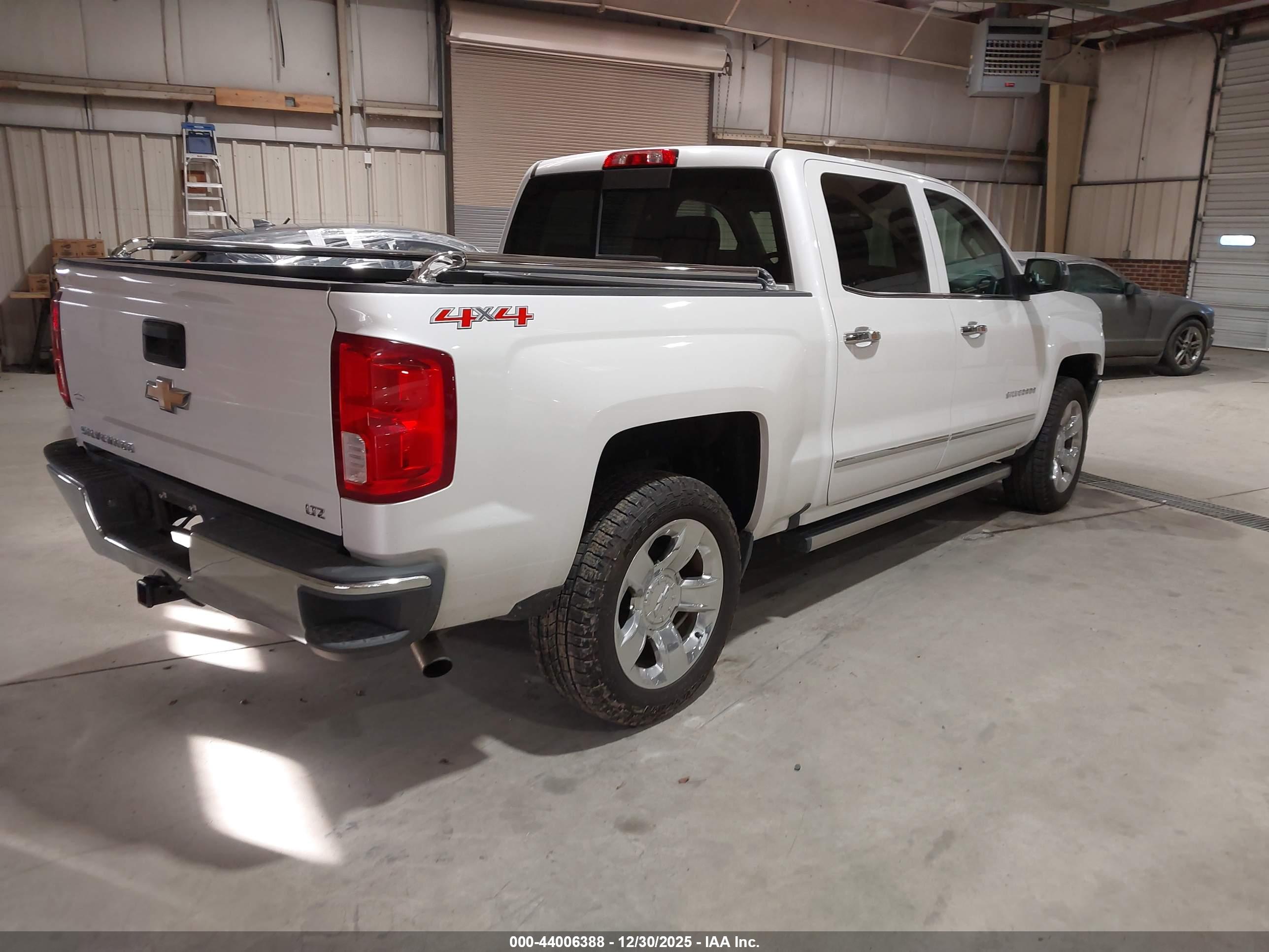CHEVROLET SILVERADO image 4