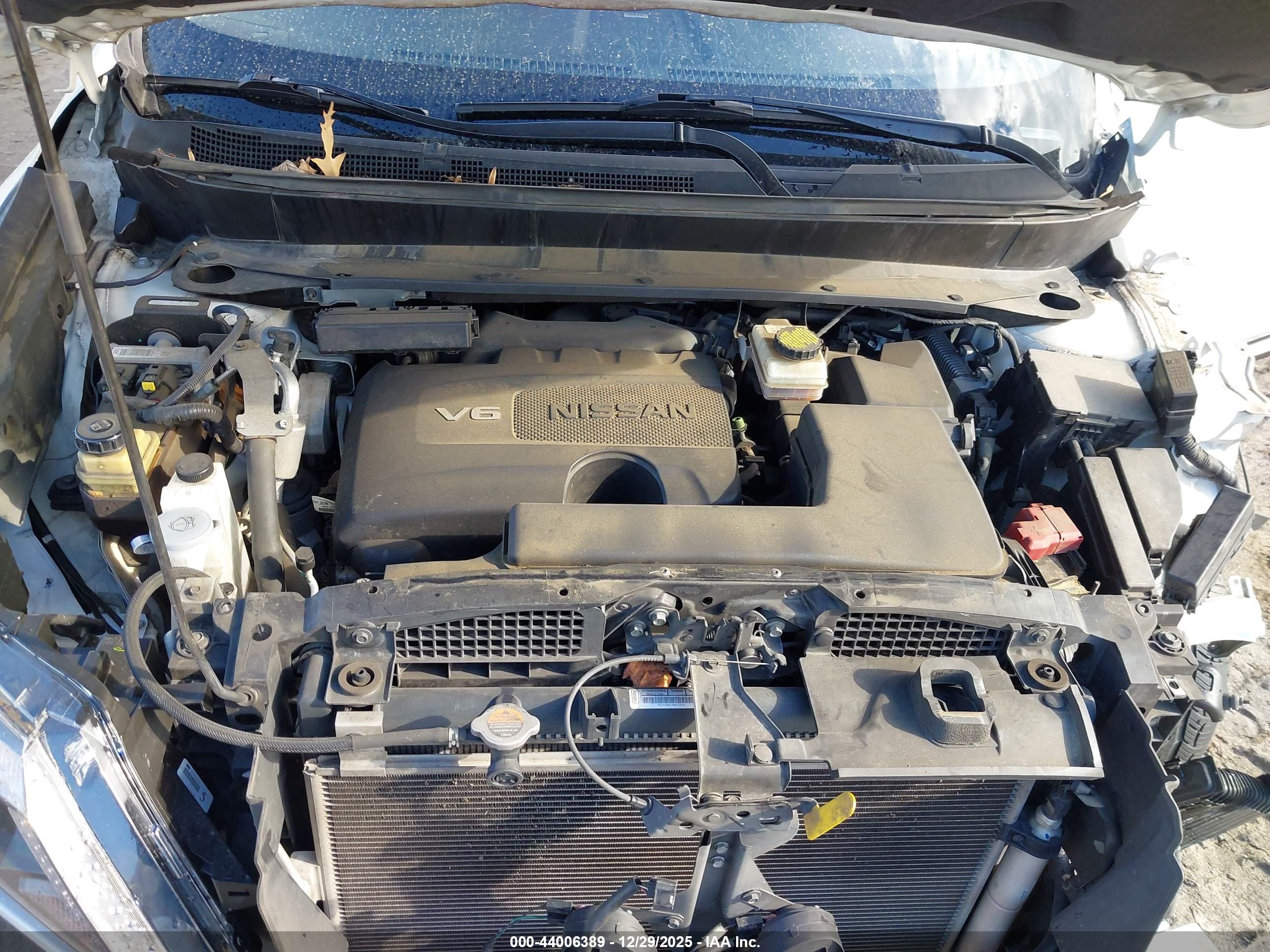 NISSAN PATHFINDER image 10