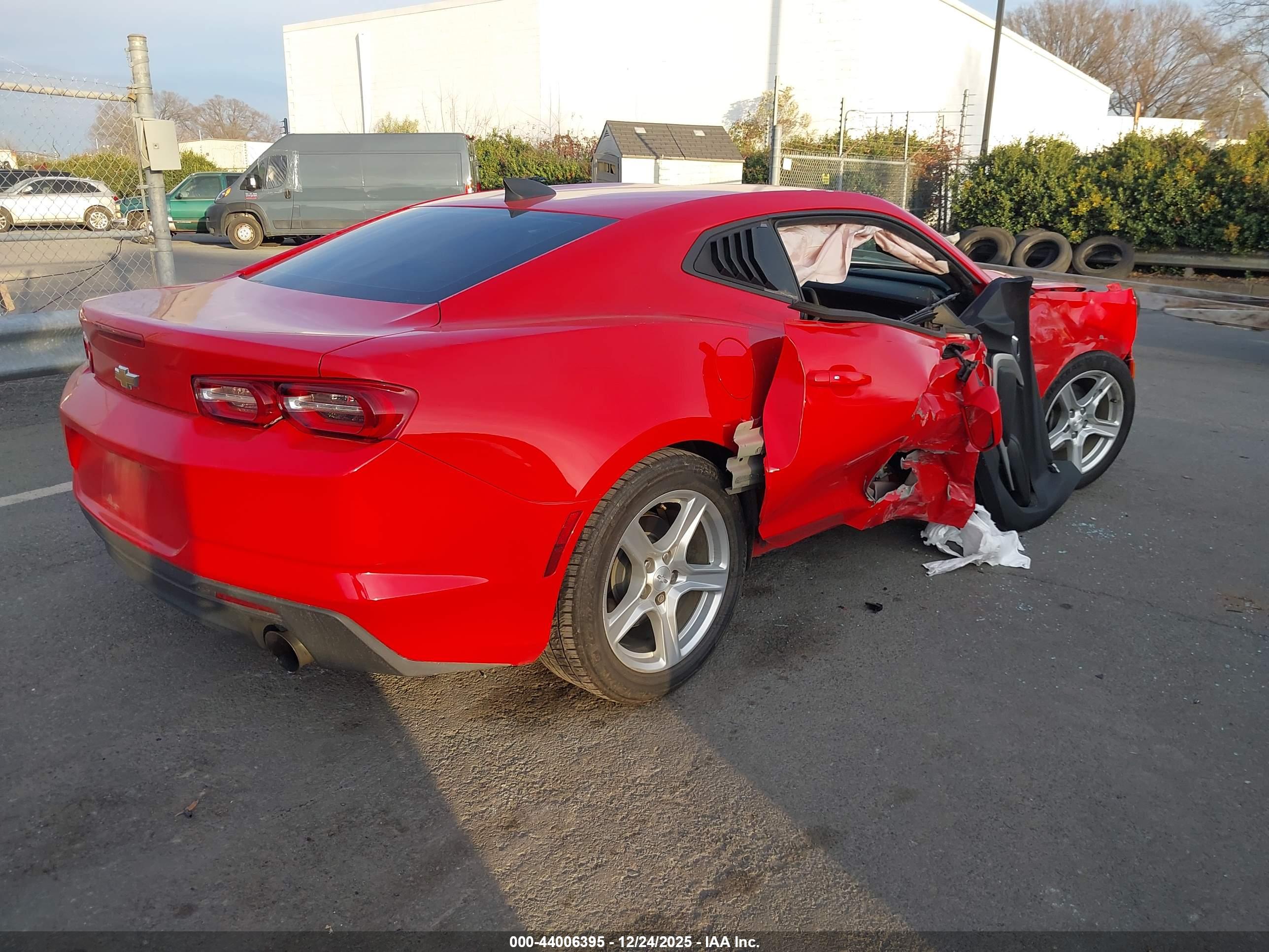 CHEVROLET CAMARO image 4
