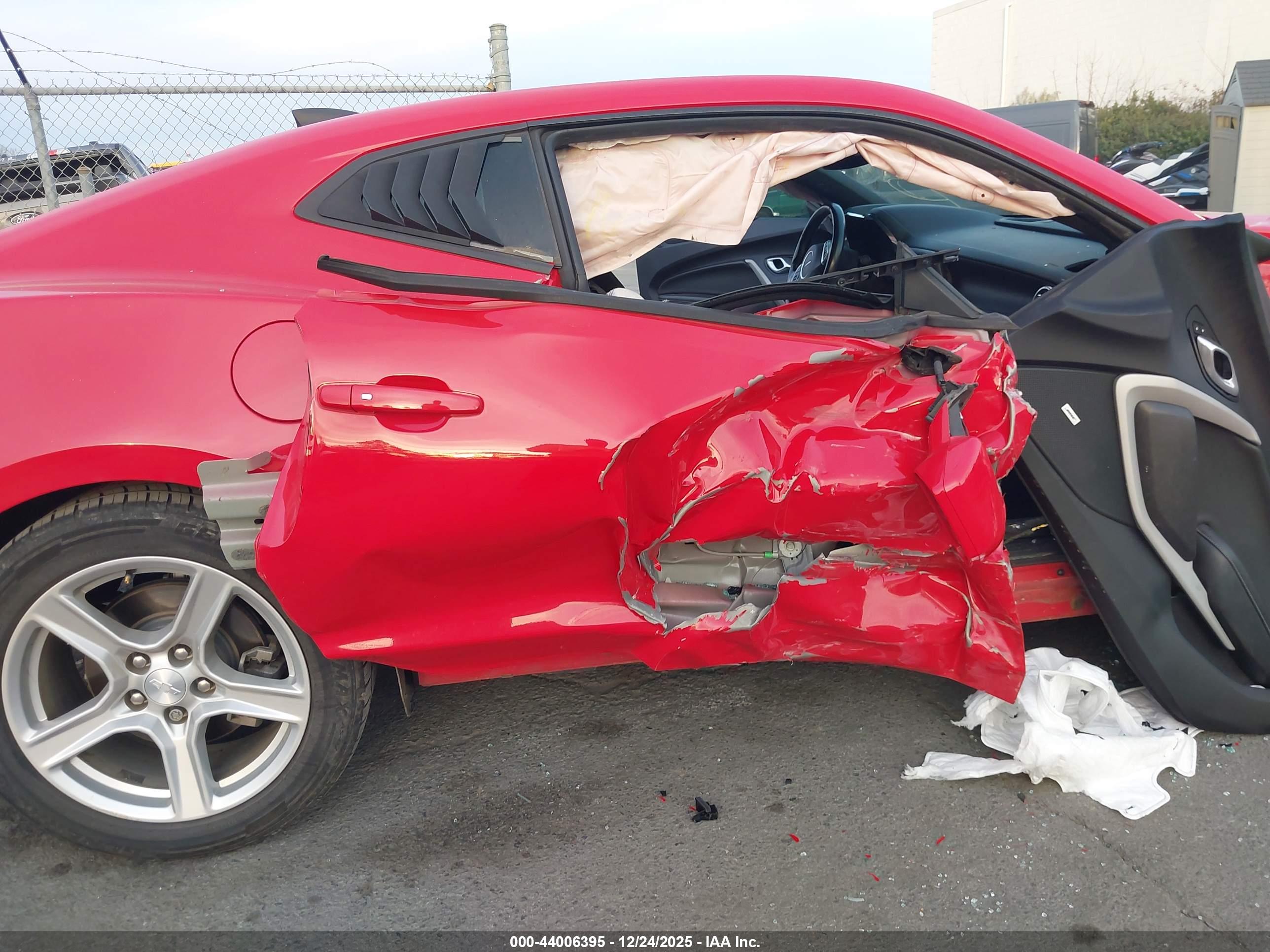 CHEVROLET CAMARO image 6