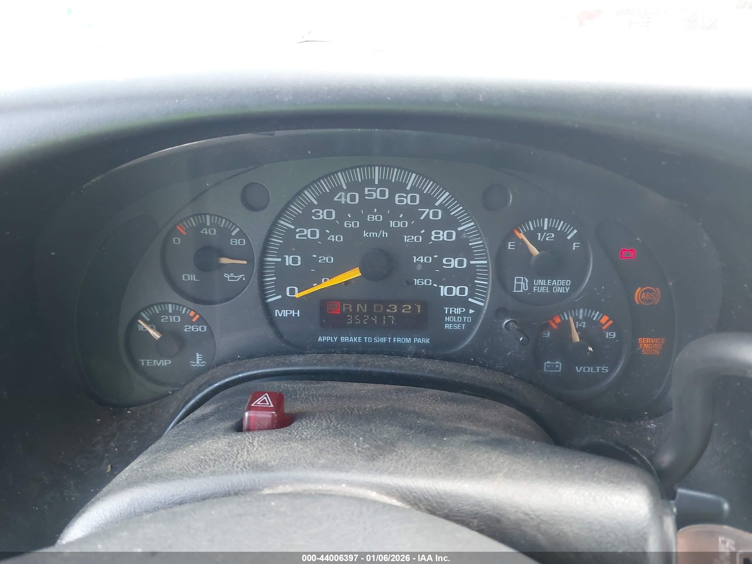 CHEVROLET EXPRESS image 7