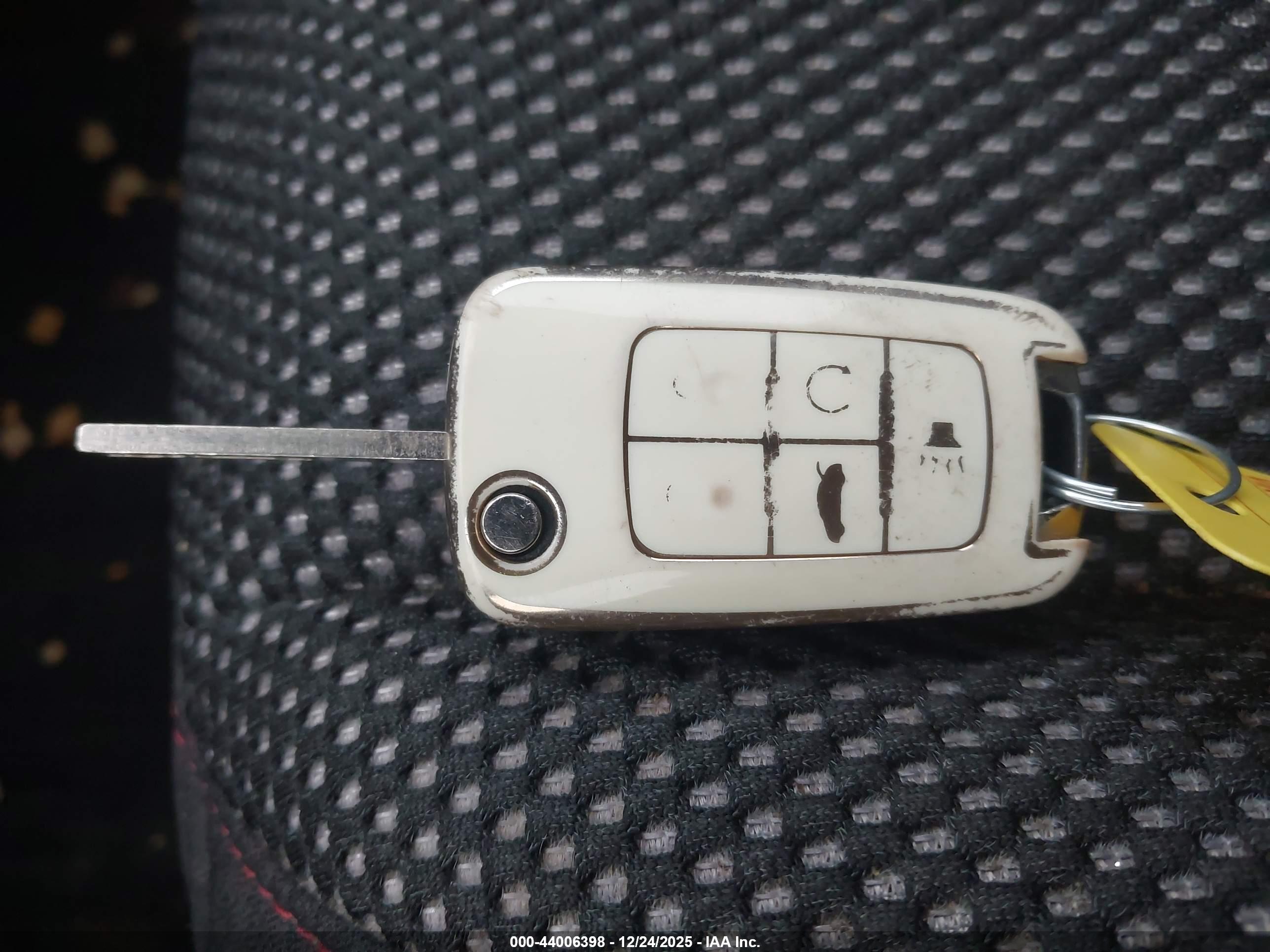 CHEVROLET EQUINOX image 11