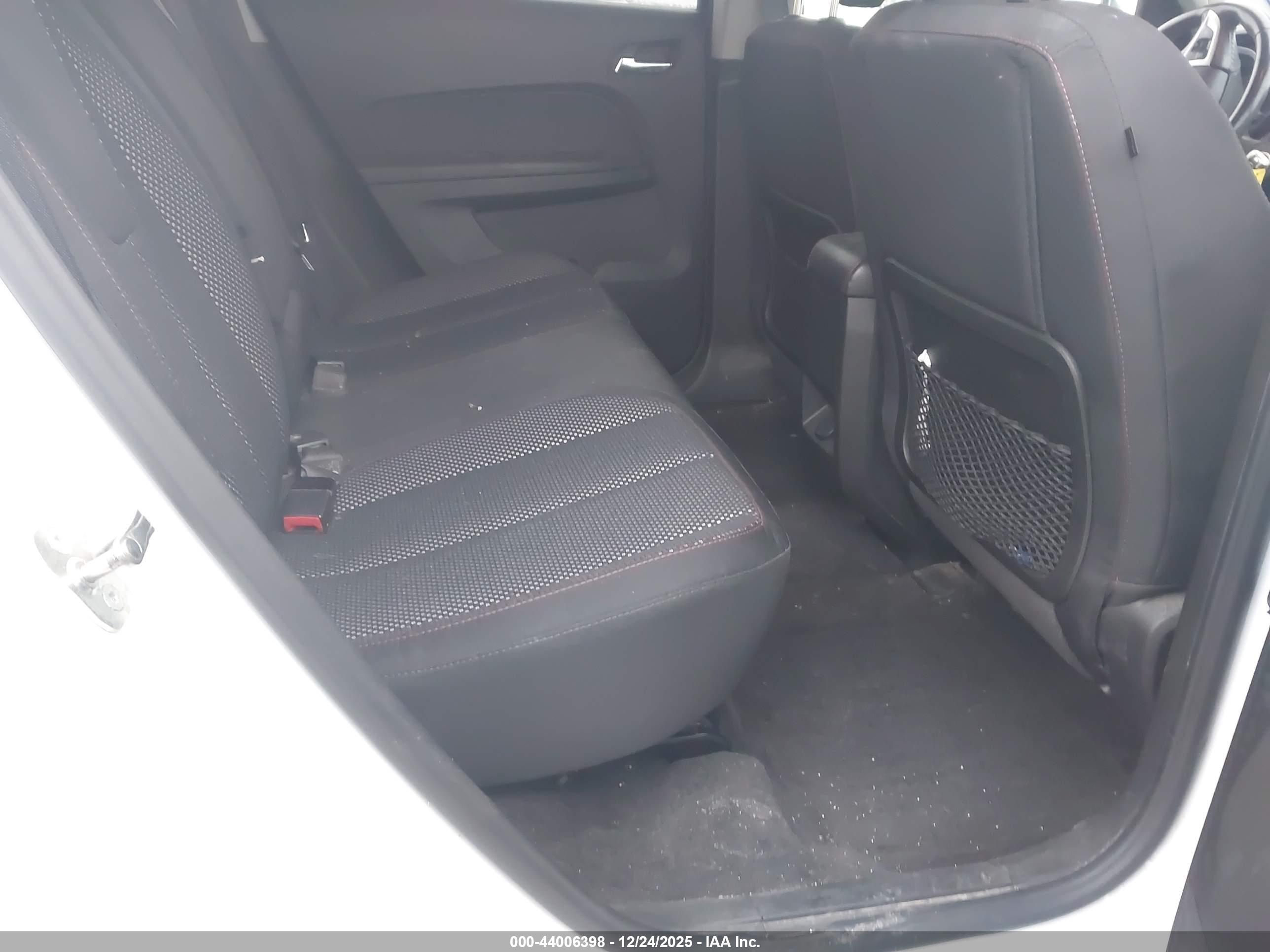 CHEVROLET EQUINOX image 8