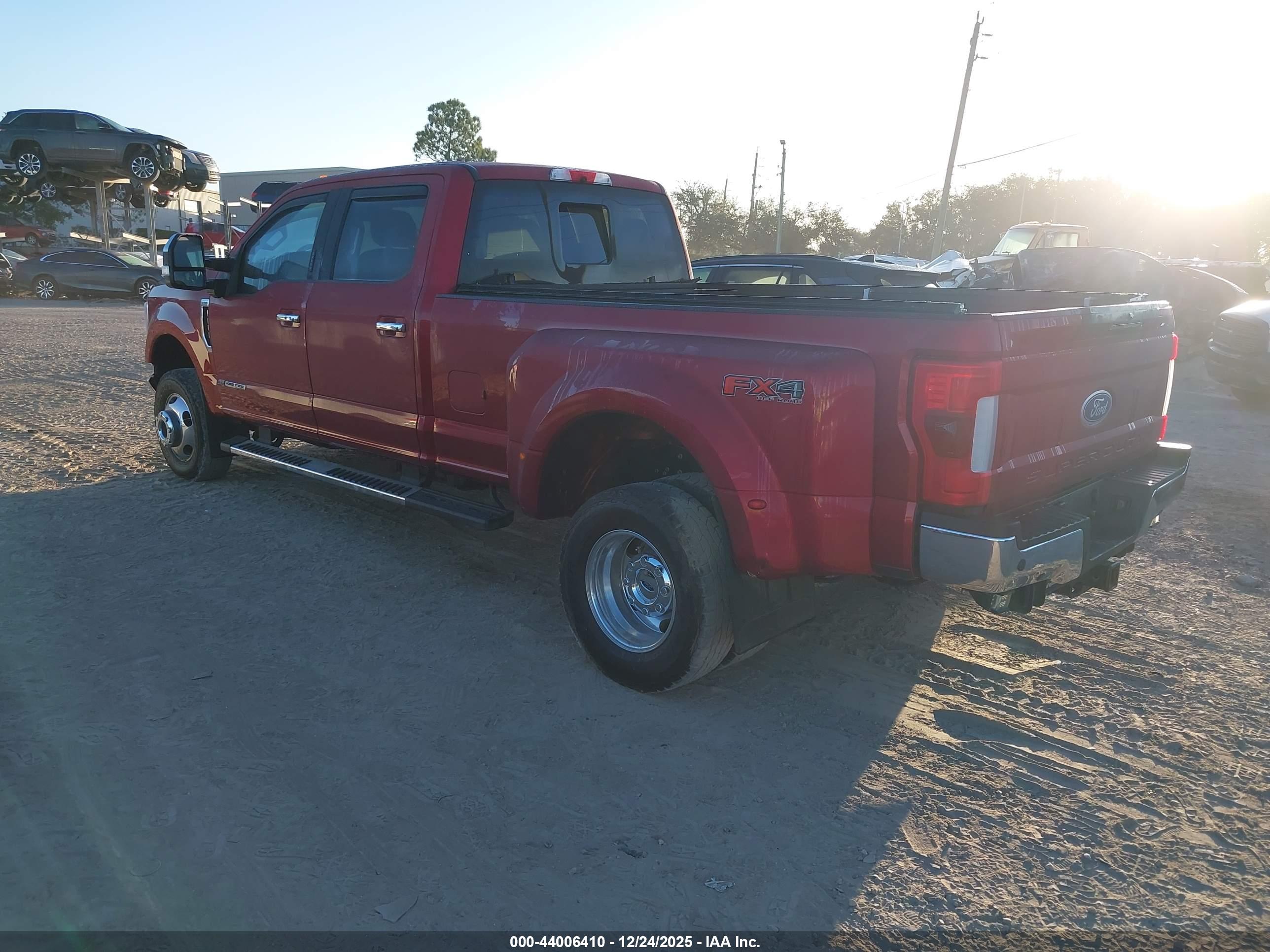 FORD F-350 image 3
