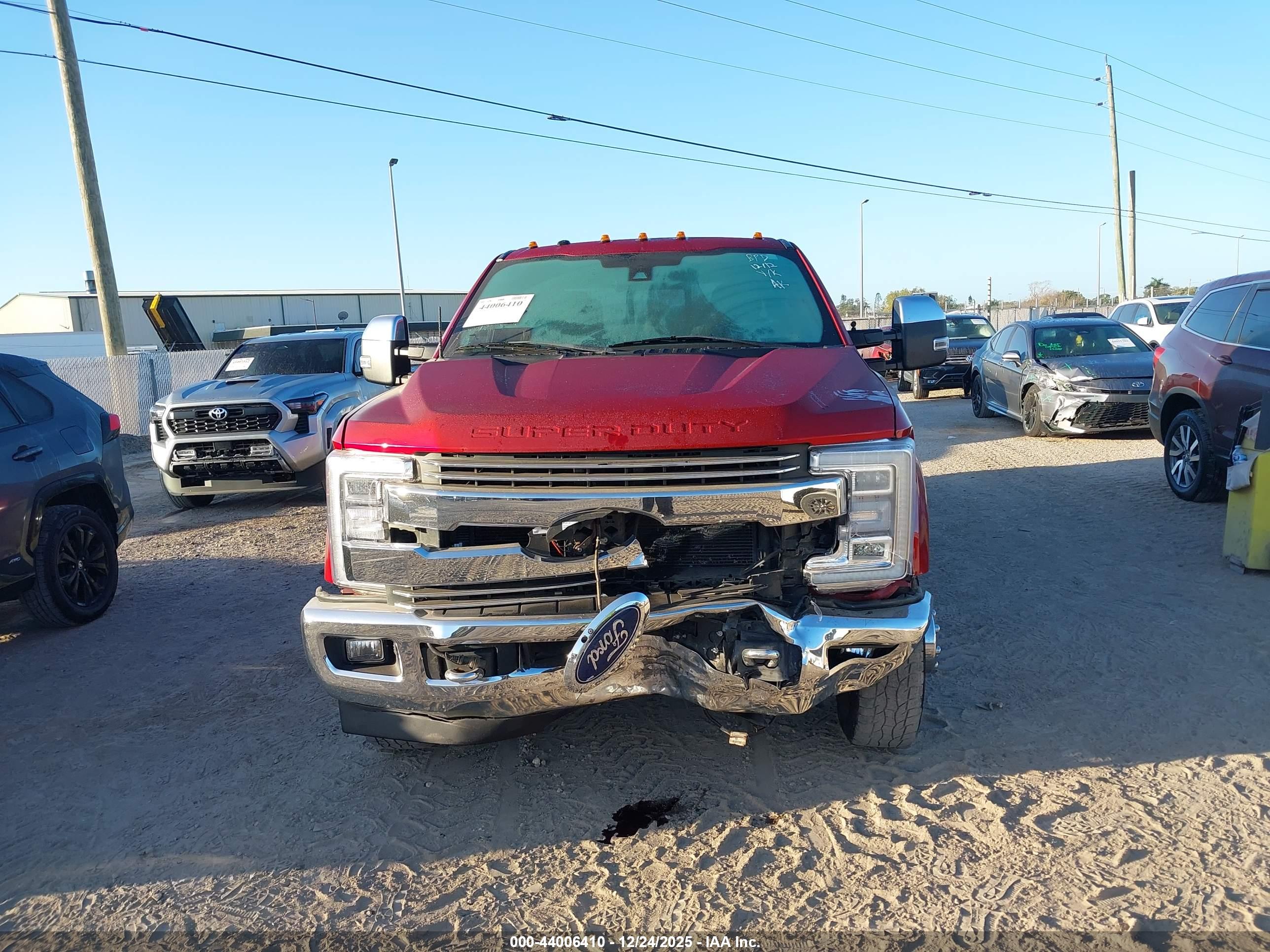 FORD F-350 image 6