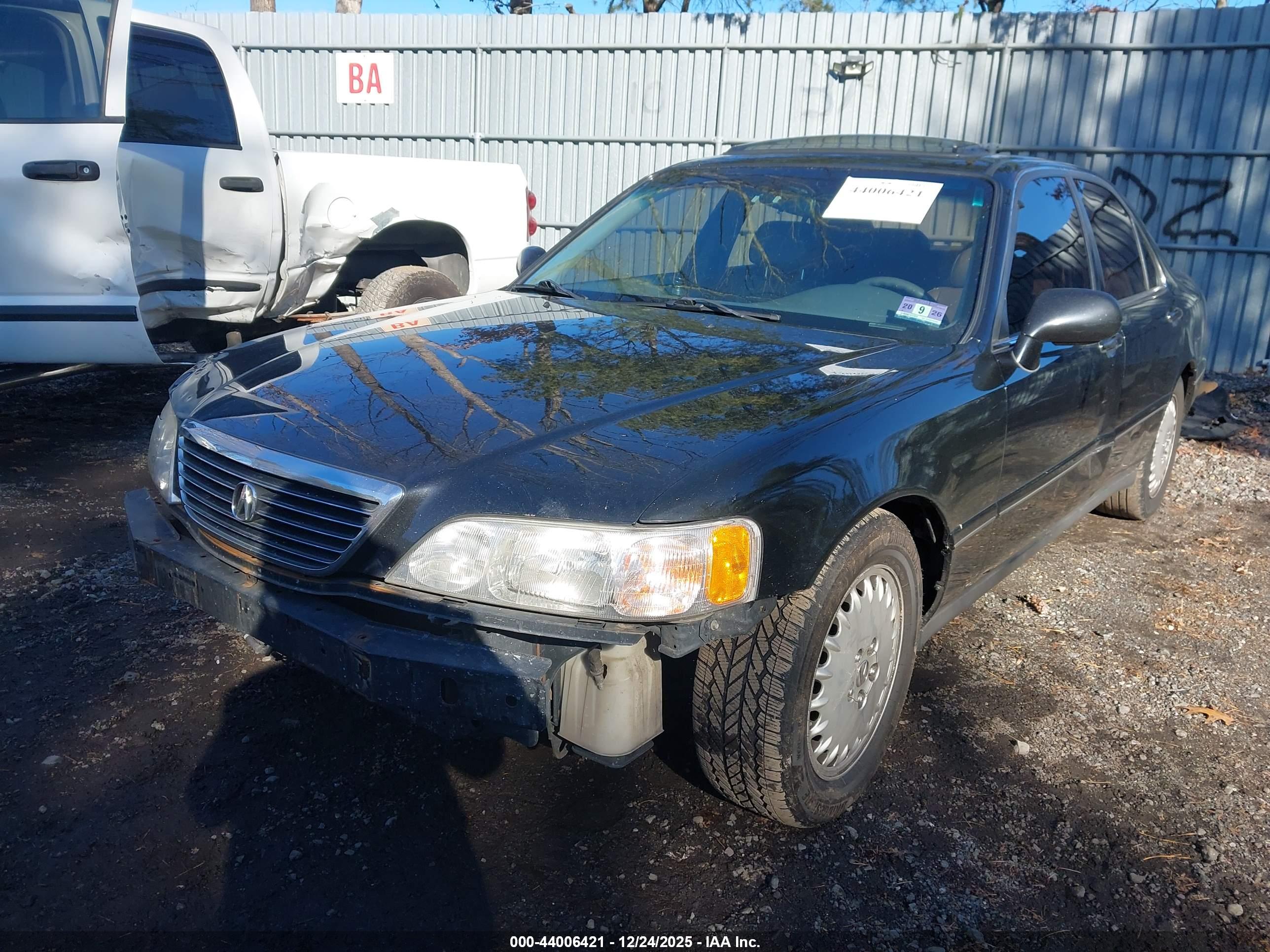ACURA RL image 2