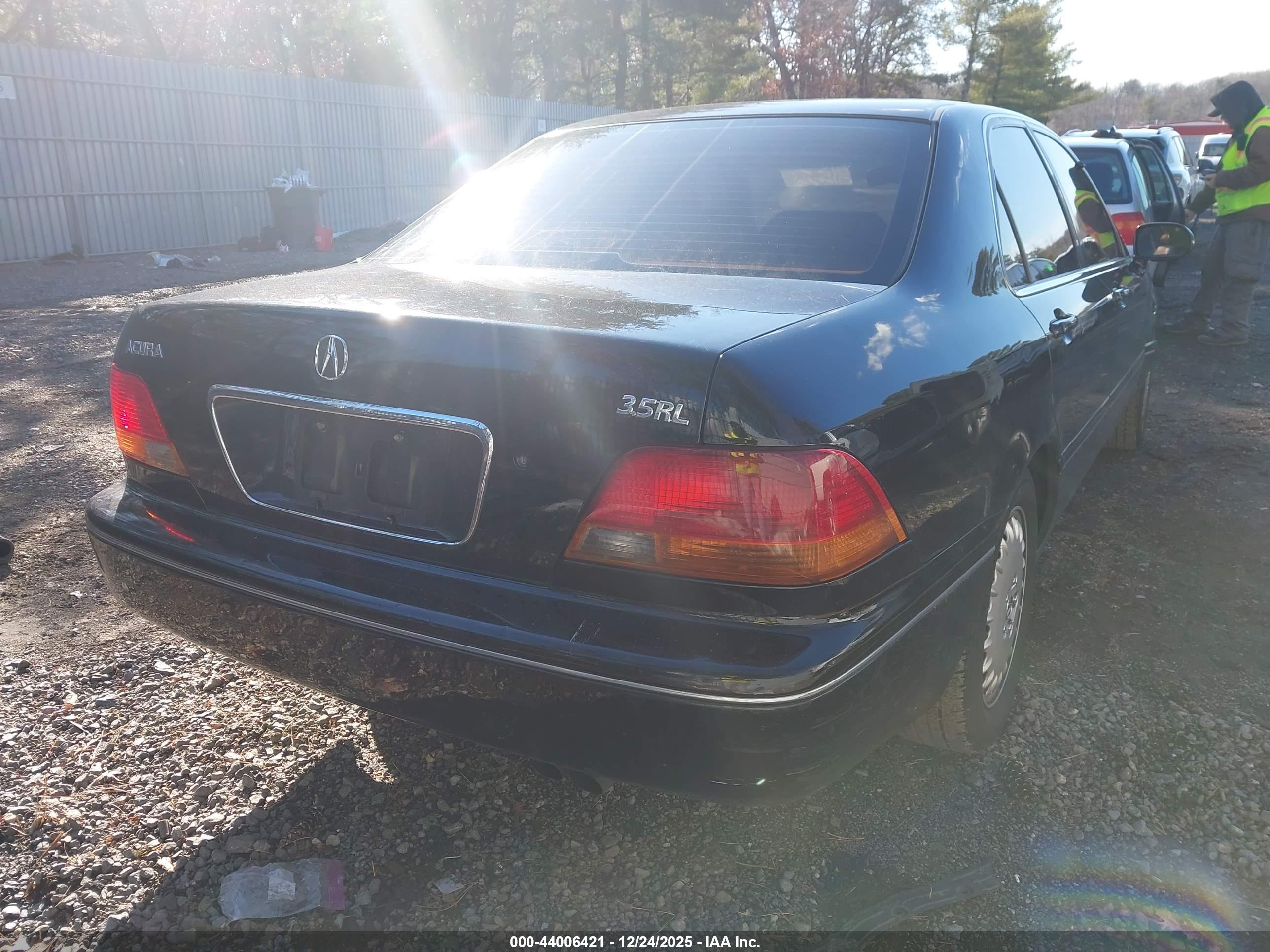 ACURA RL image 4