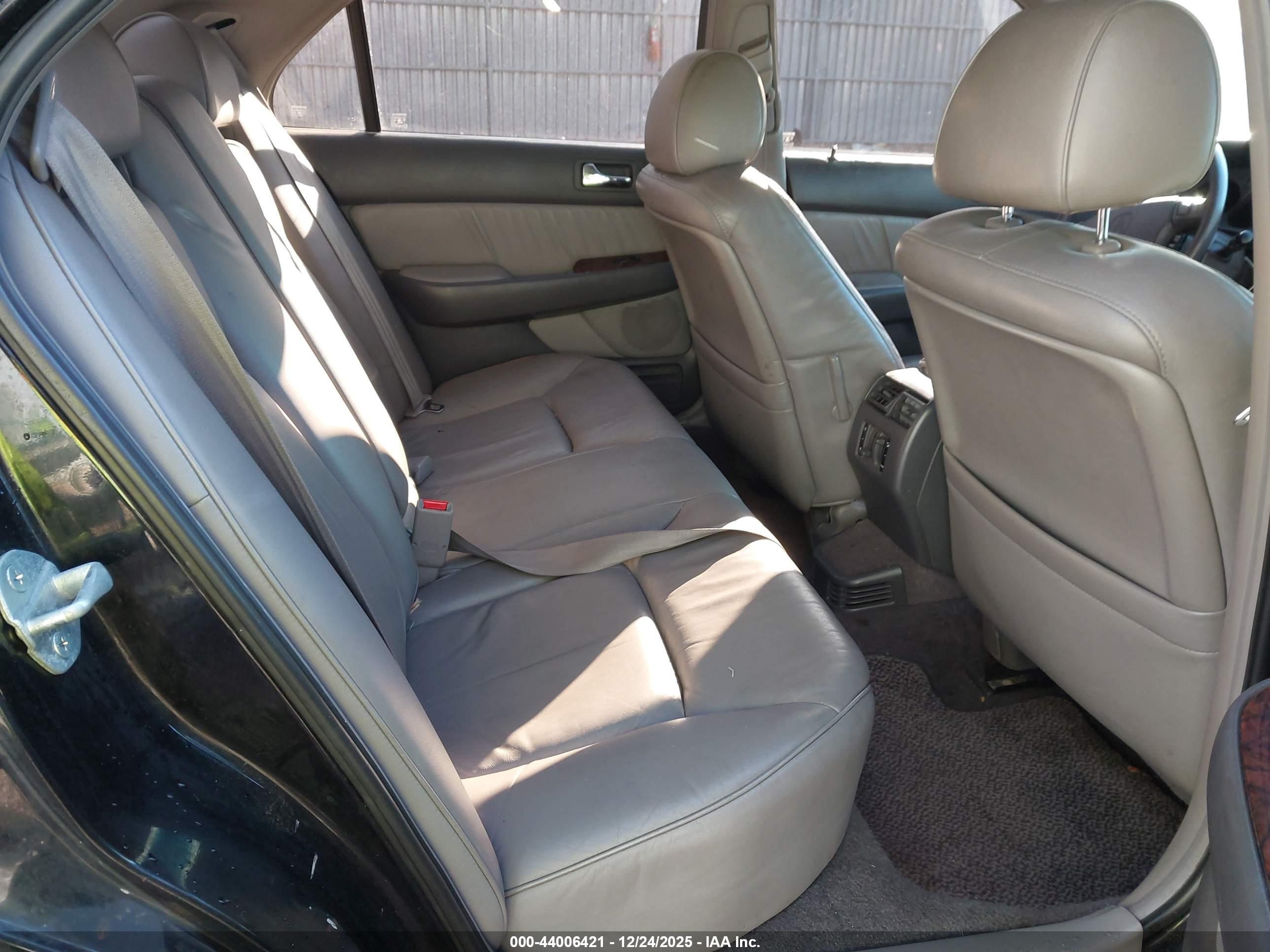 ACURA RL image 8