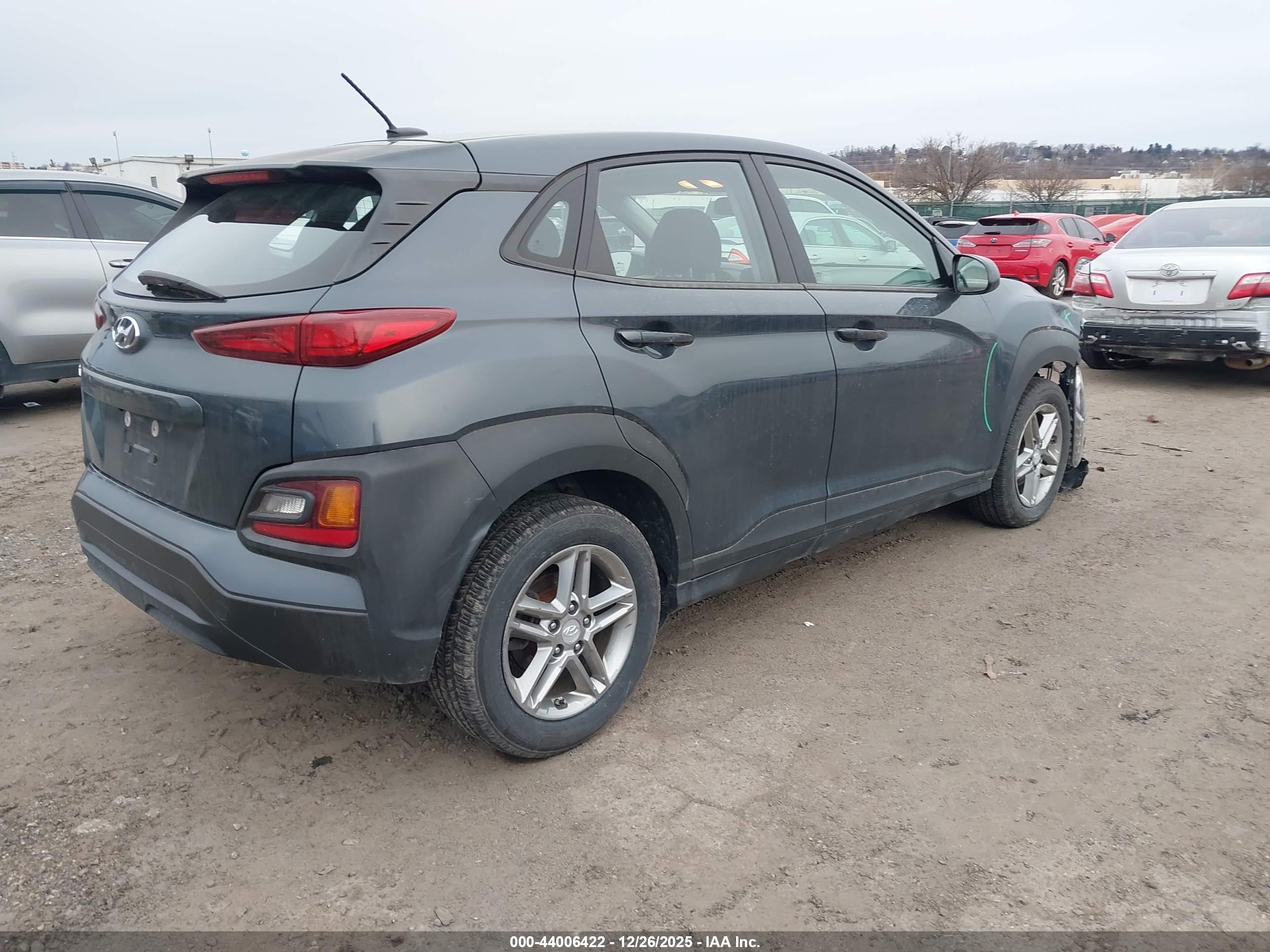 HYUNDAI KONA image 4