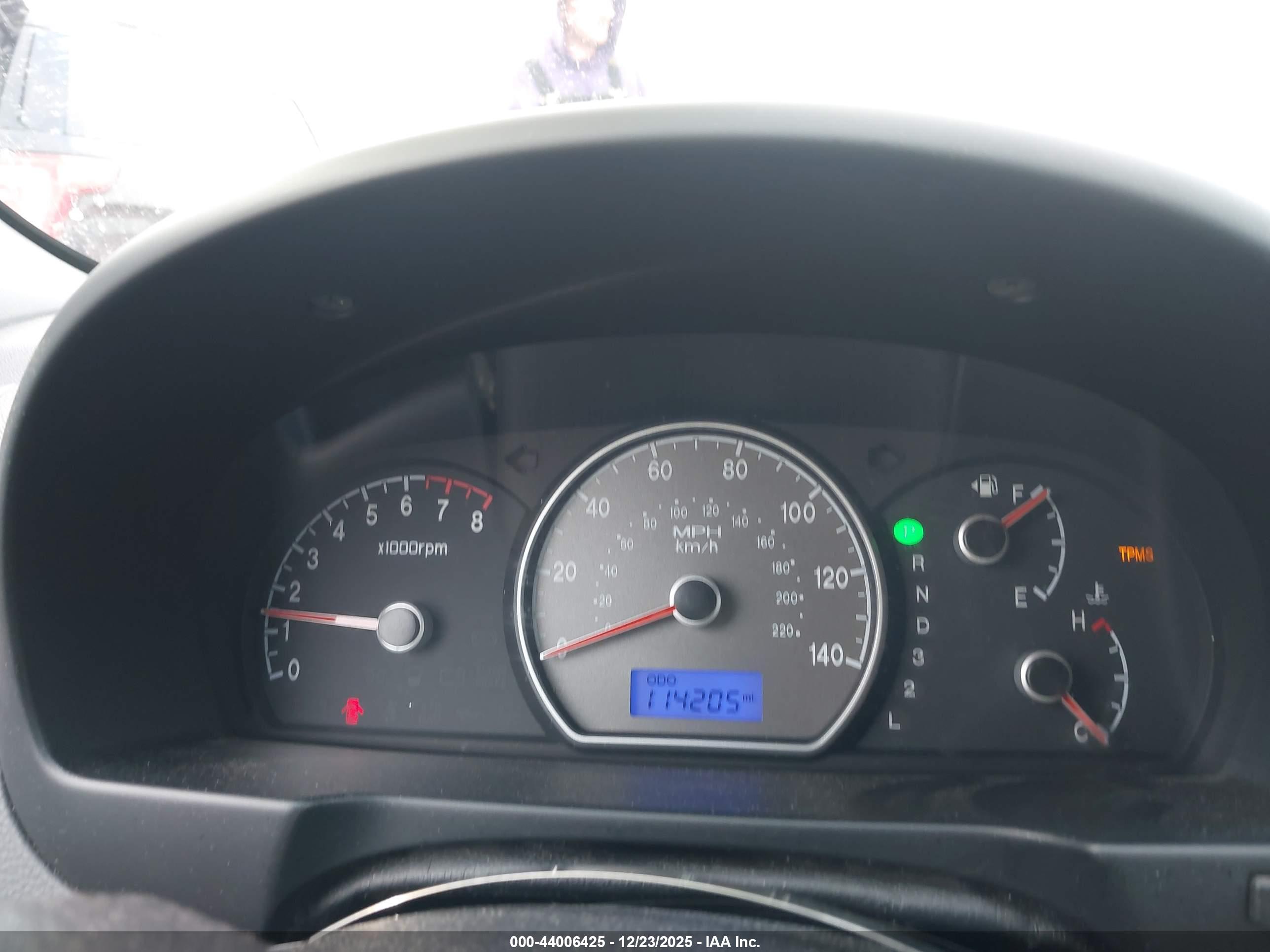 HYUNDAI ELANTRA image 7