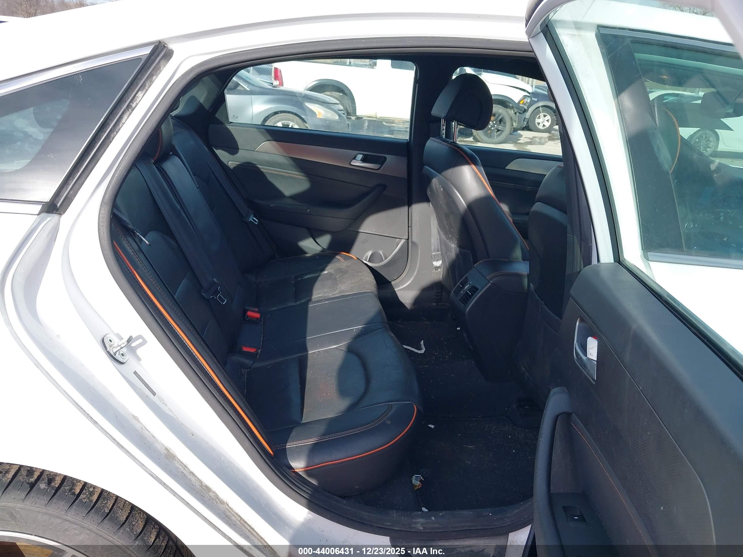 HYUNDAI SONATA image 8