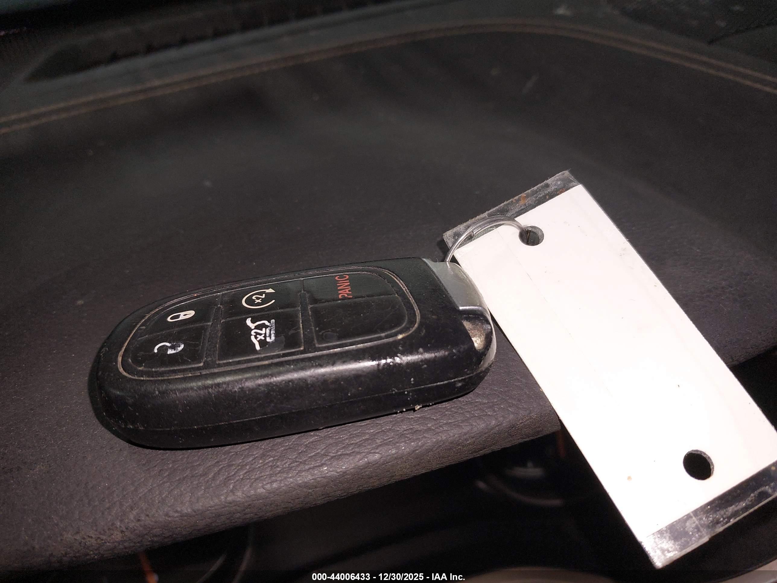 JEEP CHEROKEE image 11