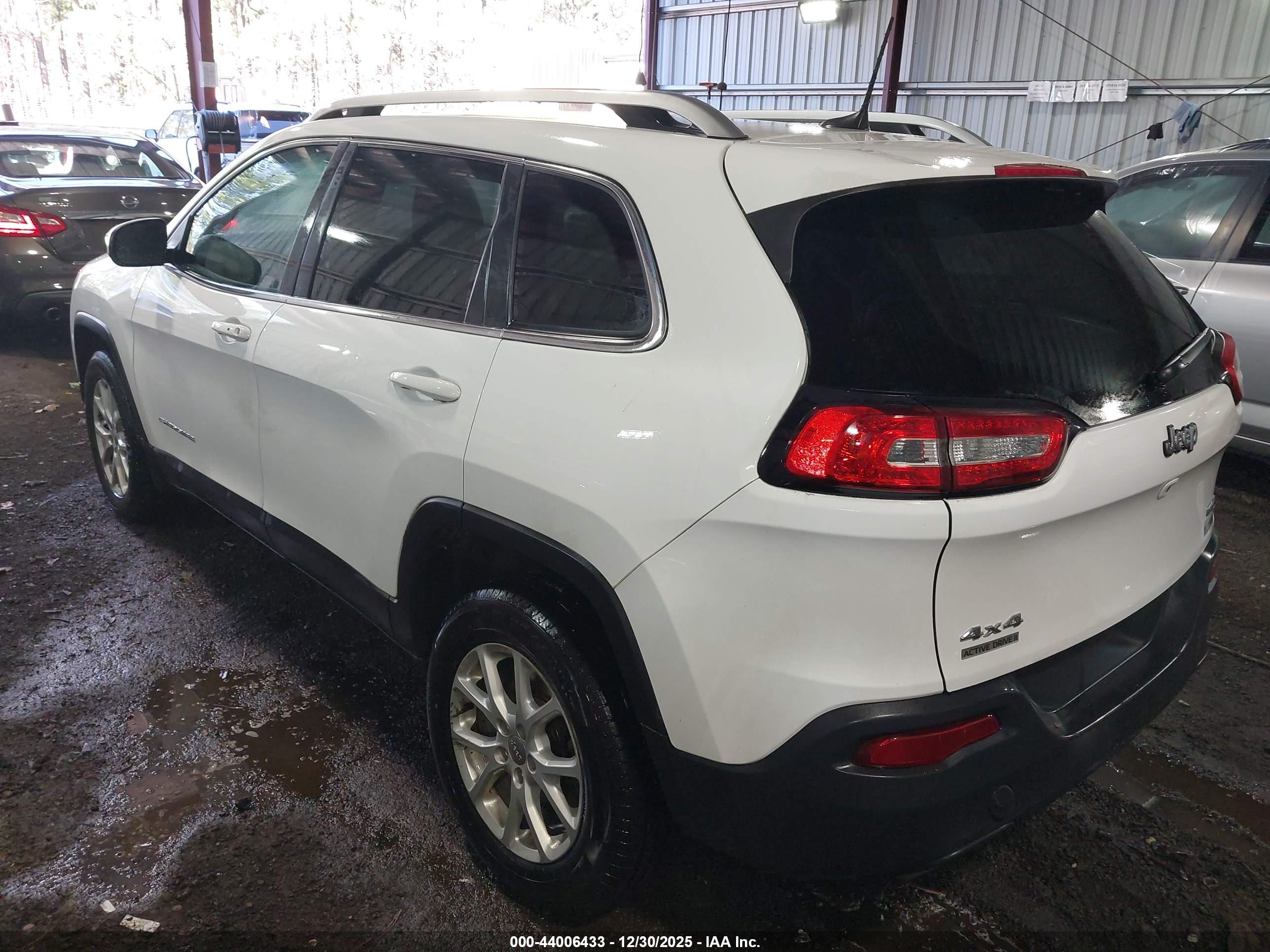 JEEP CHEROKEE image 3