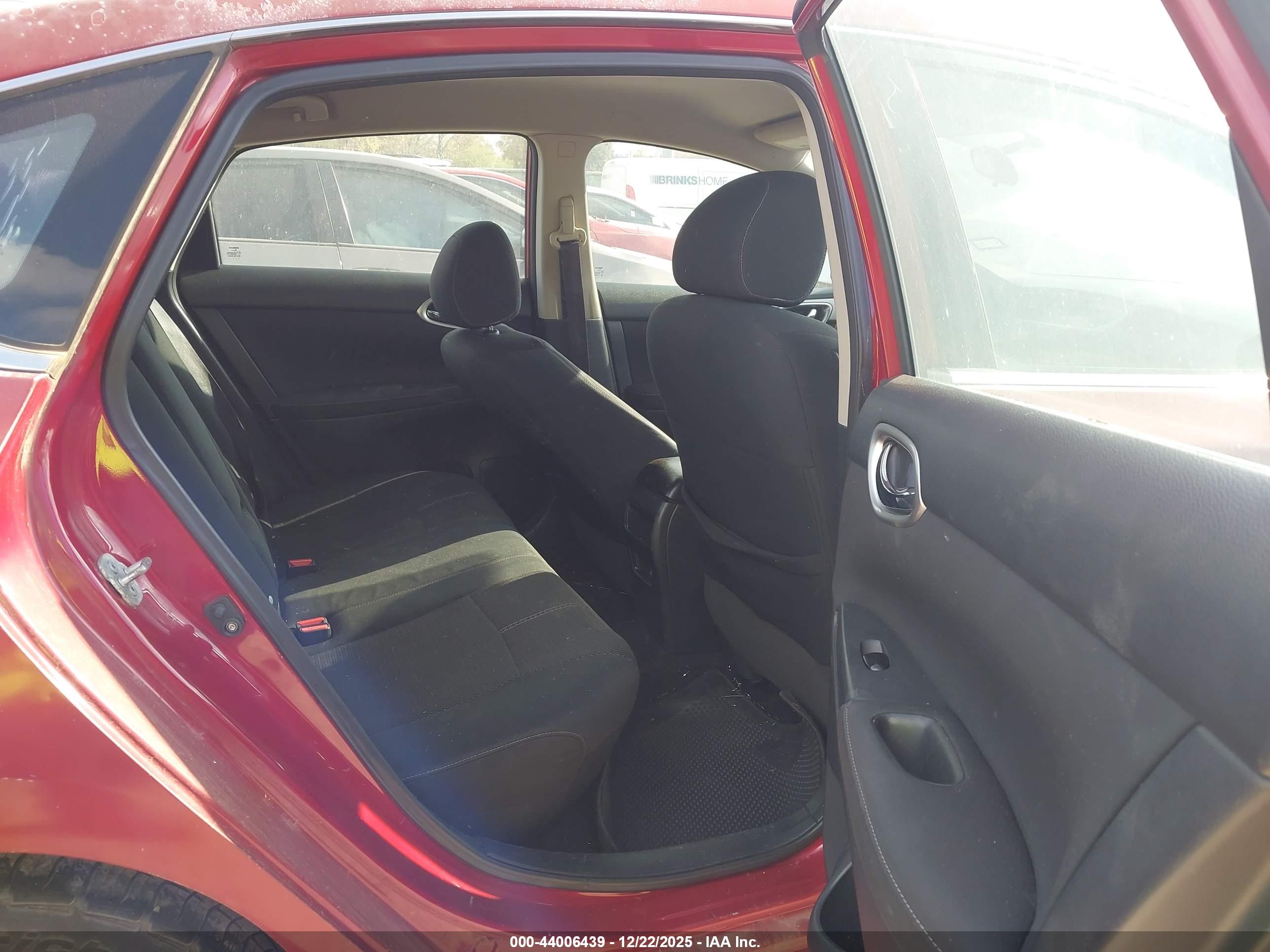 NISSAN SENTRA image 8