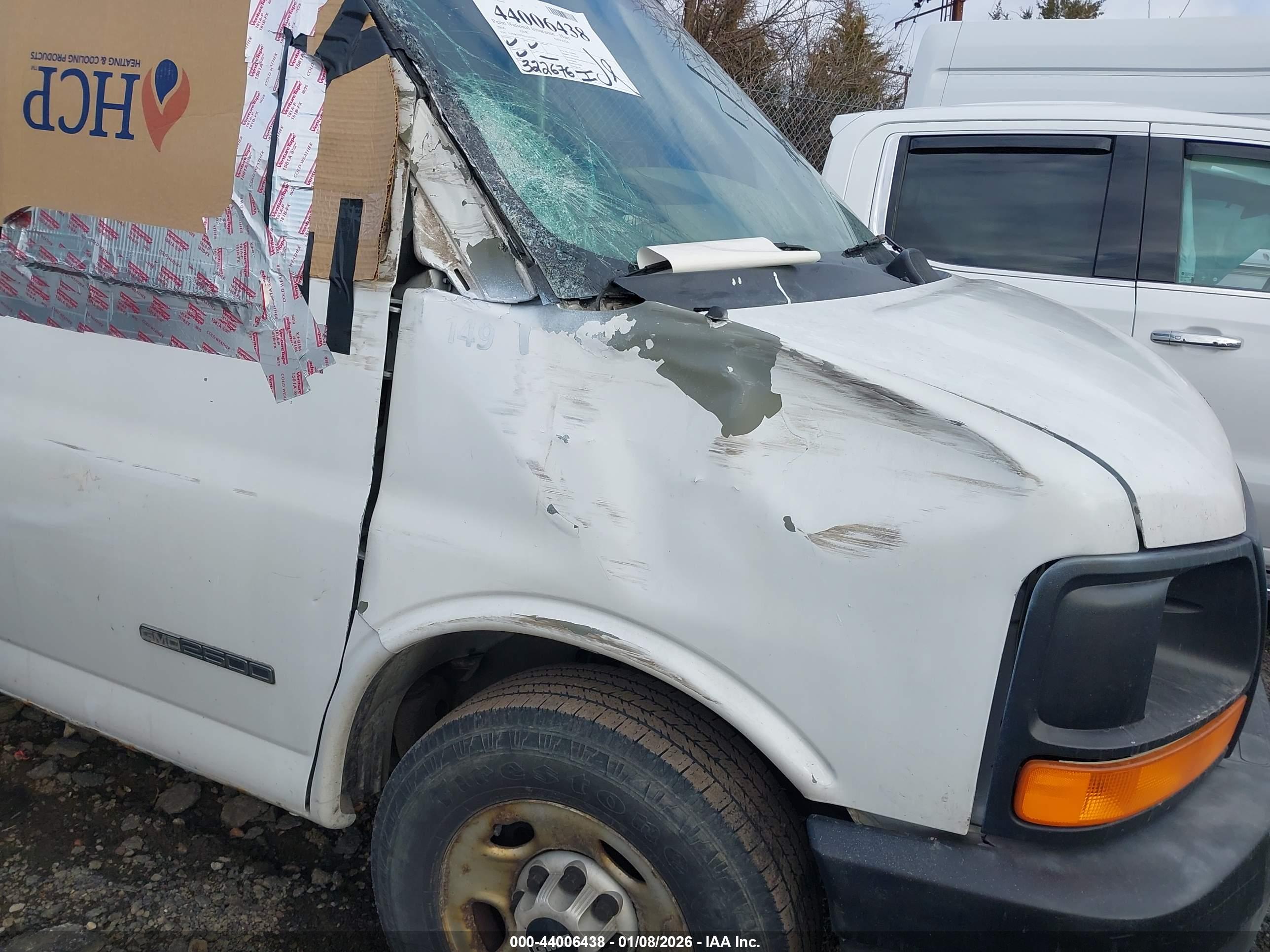 GMC SAVANA image 6