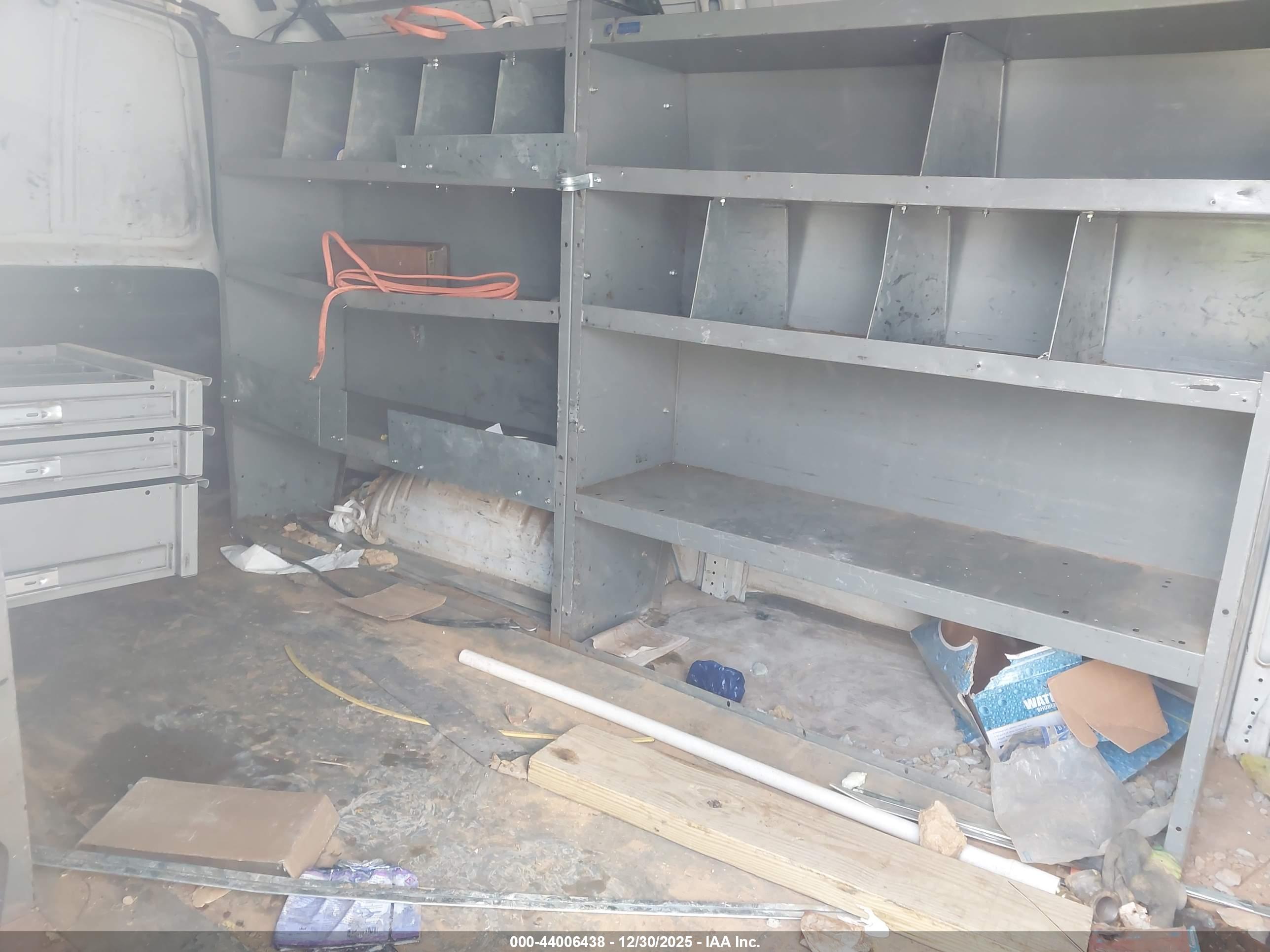 GMC SAVANA image 8