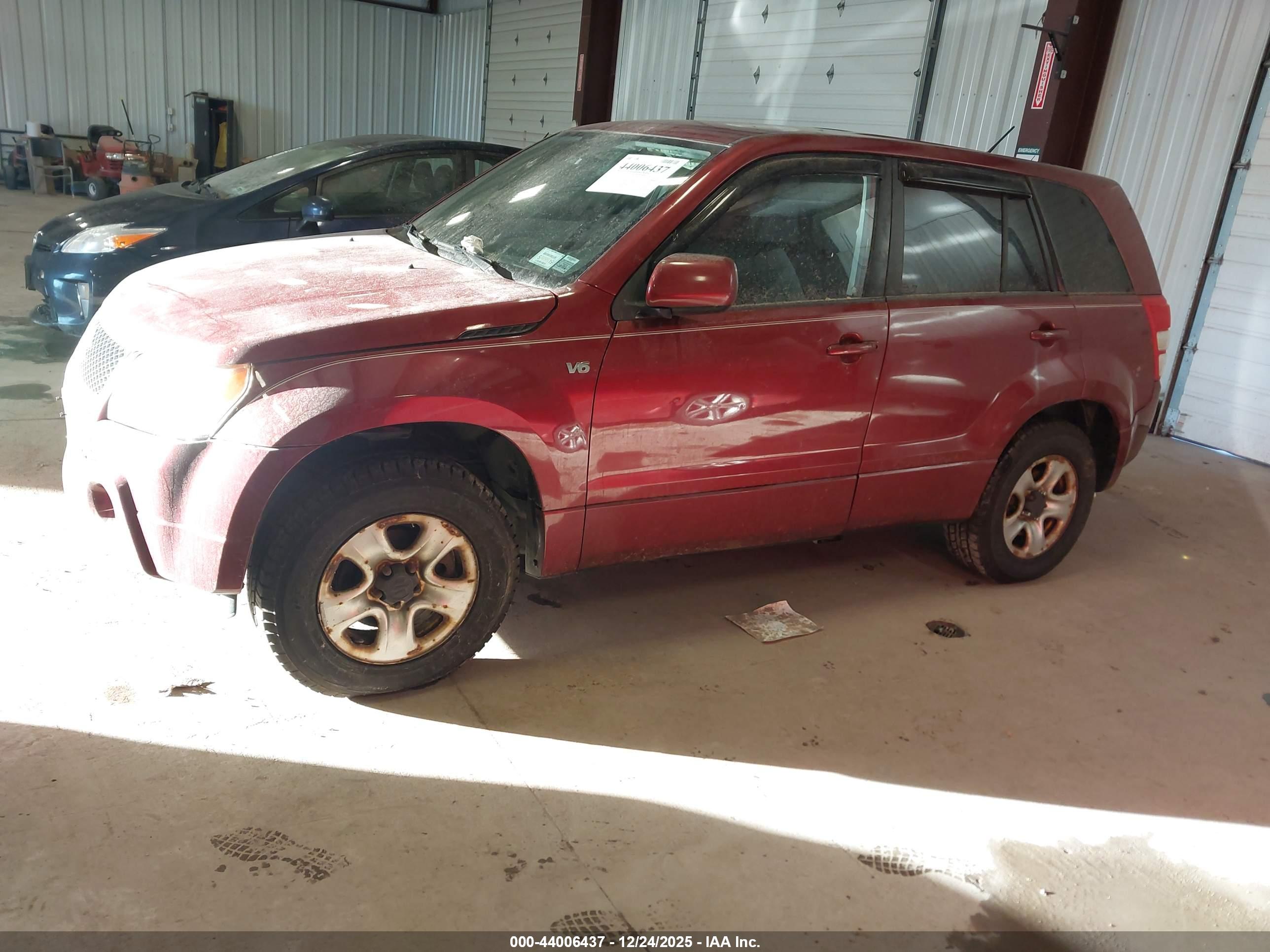 SUZUKI GRAND image 2