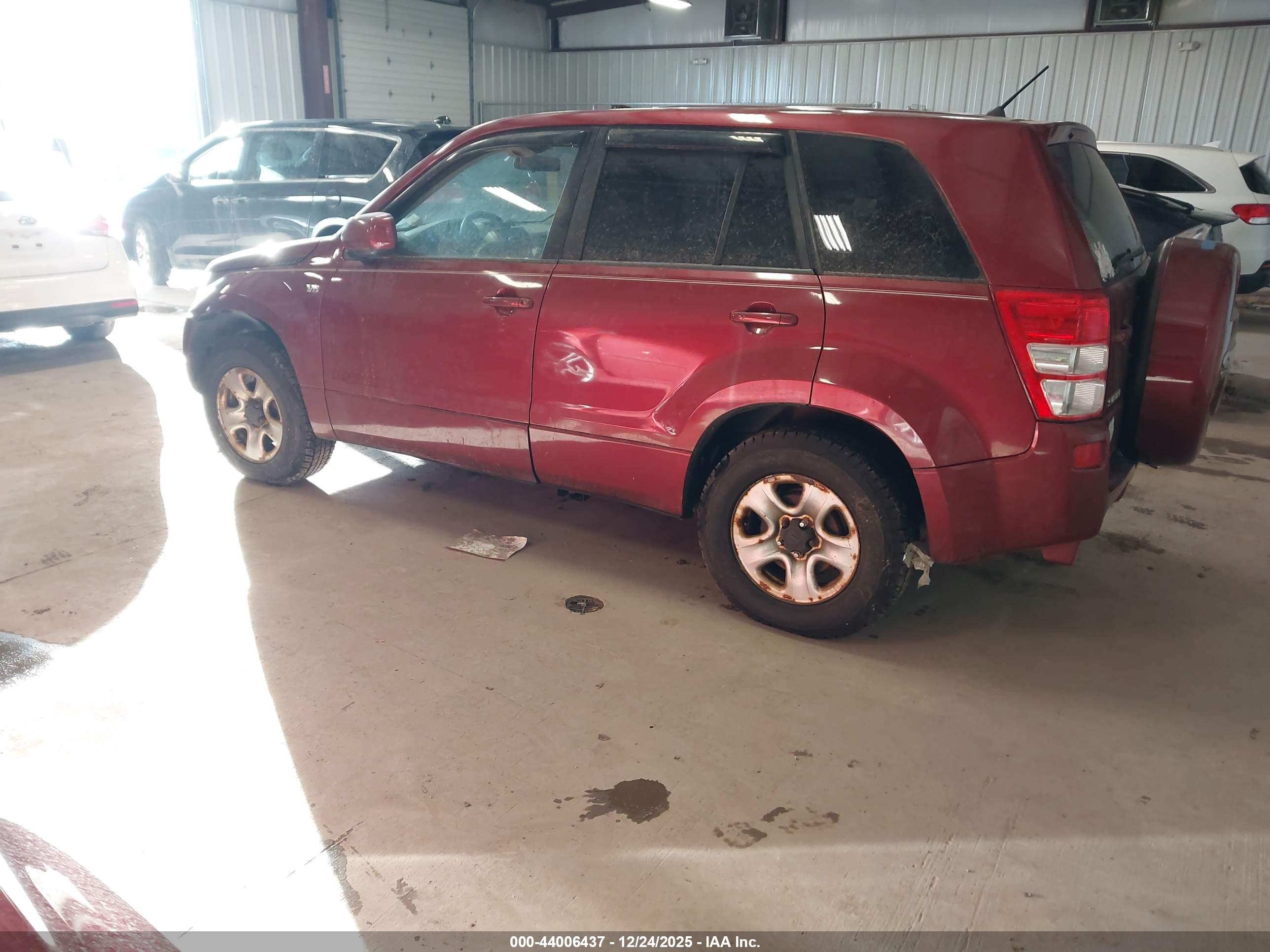 SUZUKI GRAND image 3