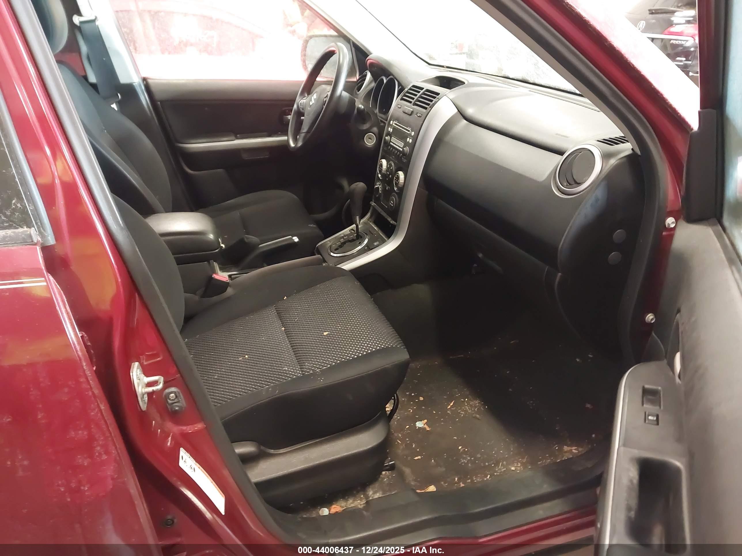 SUZUKI GRAND image 5