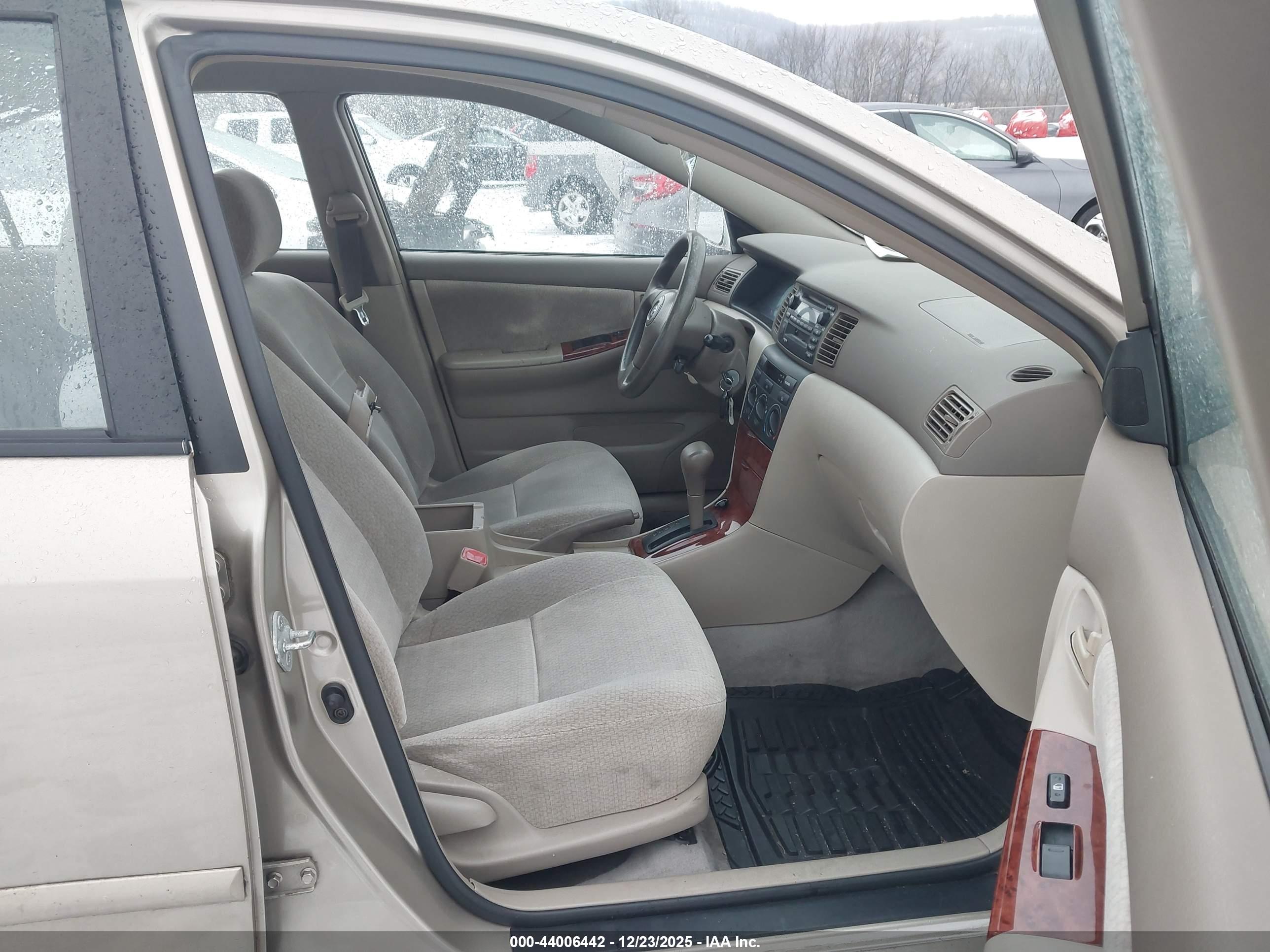 TOYOTA COROLLA image 5
