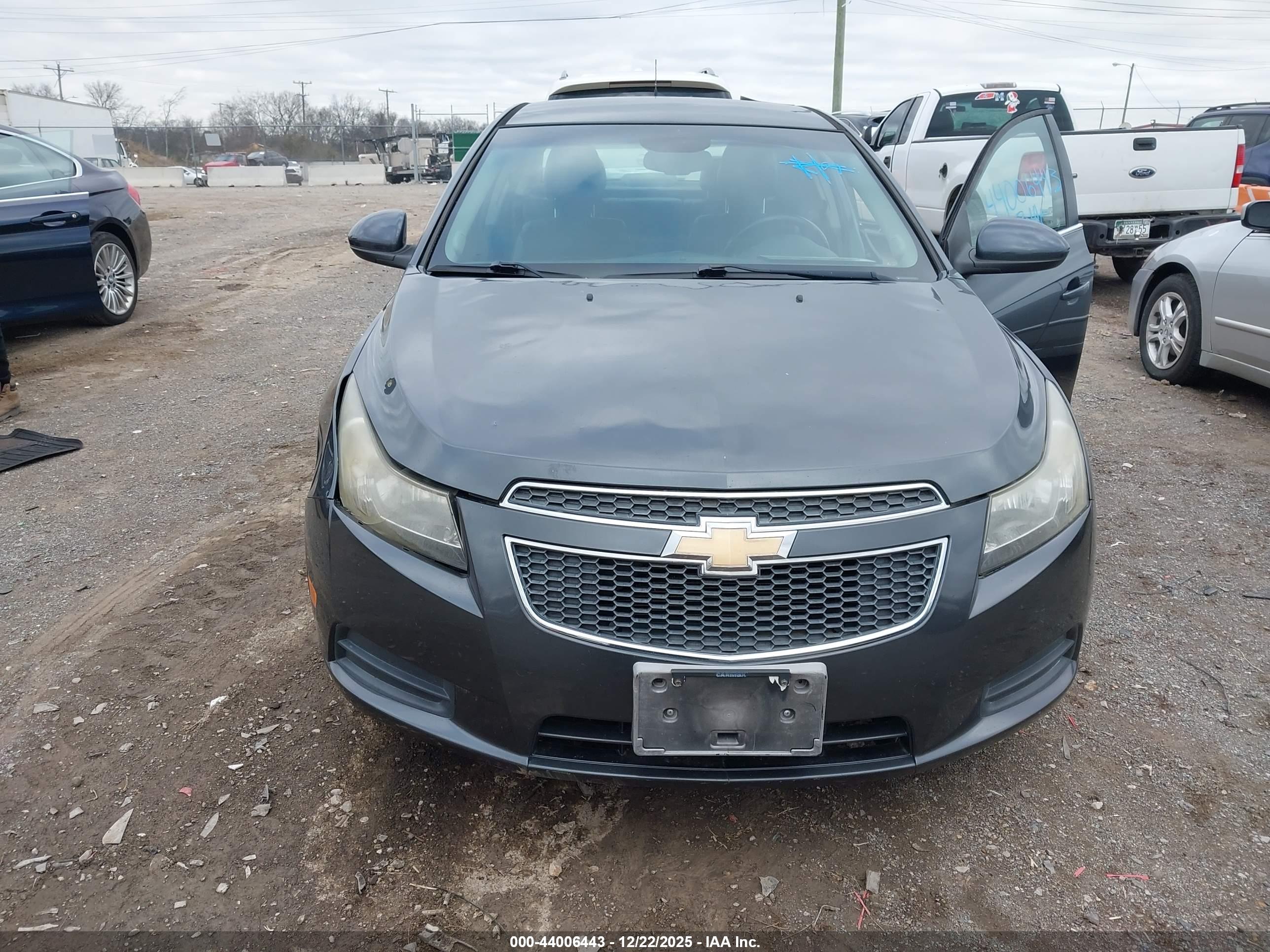 CHEVROLET CRUZE image 6