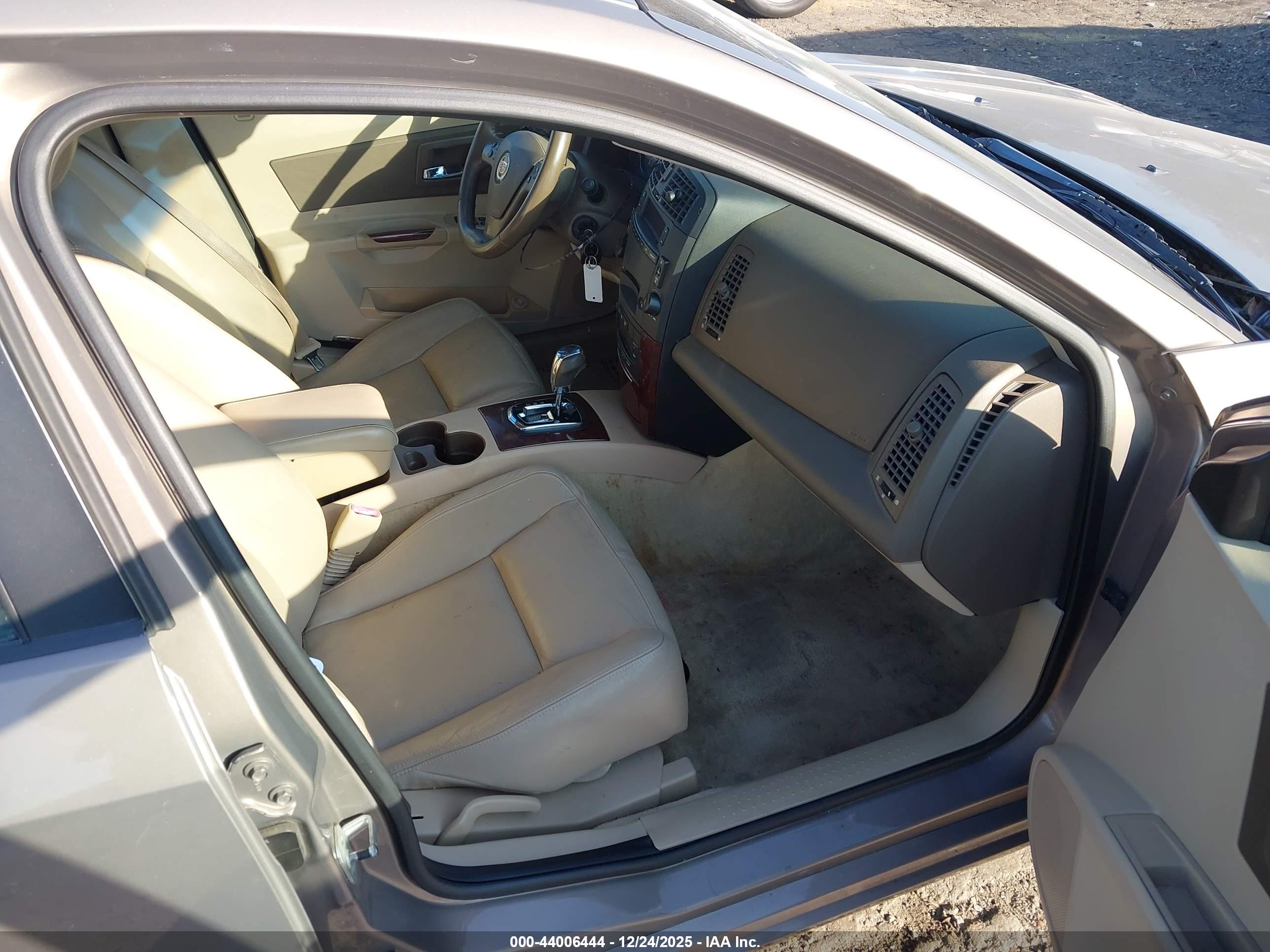 CADILLAC CTS image 5