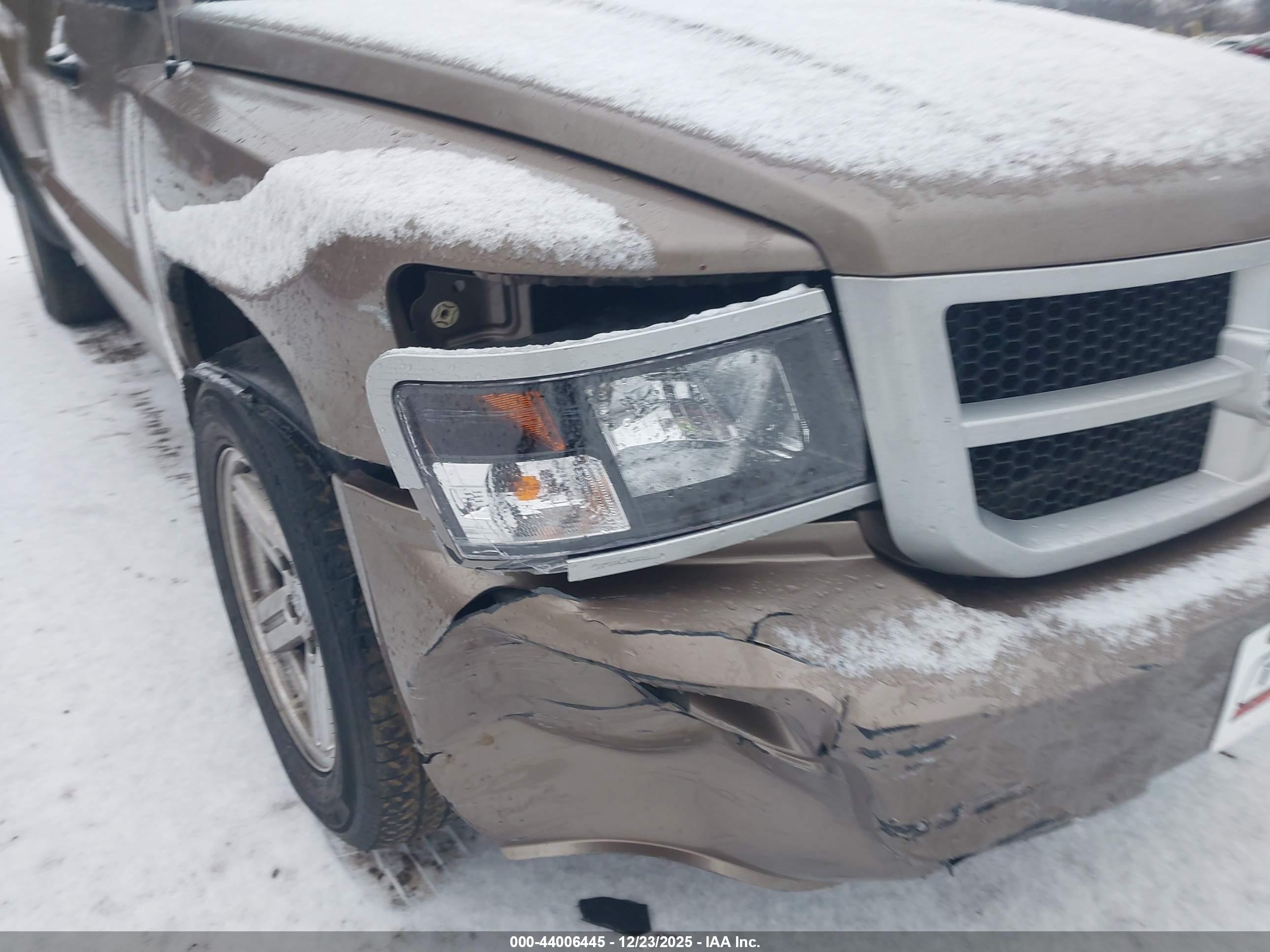 DODGE DAKOTA image 6