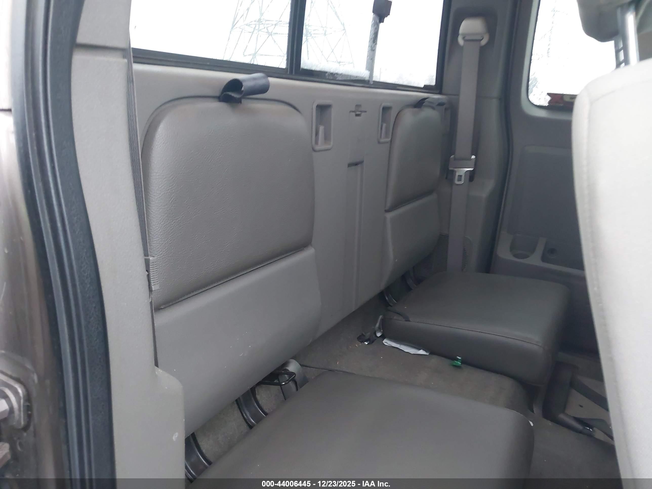 DODGE DAKOTA image 8