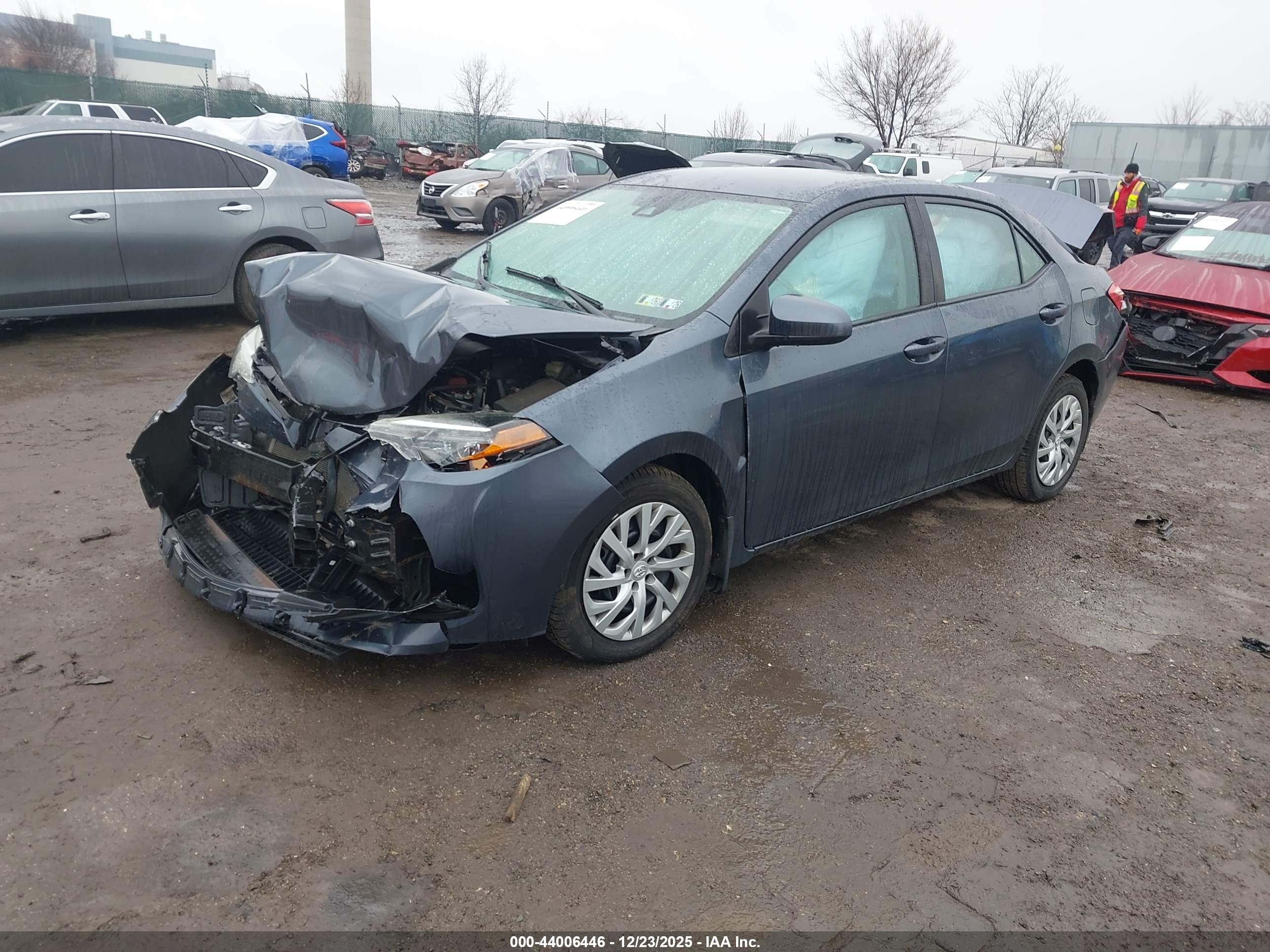 TOYOTA COROLLA image 2