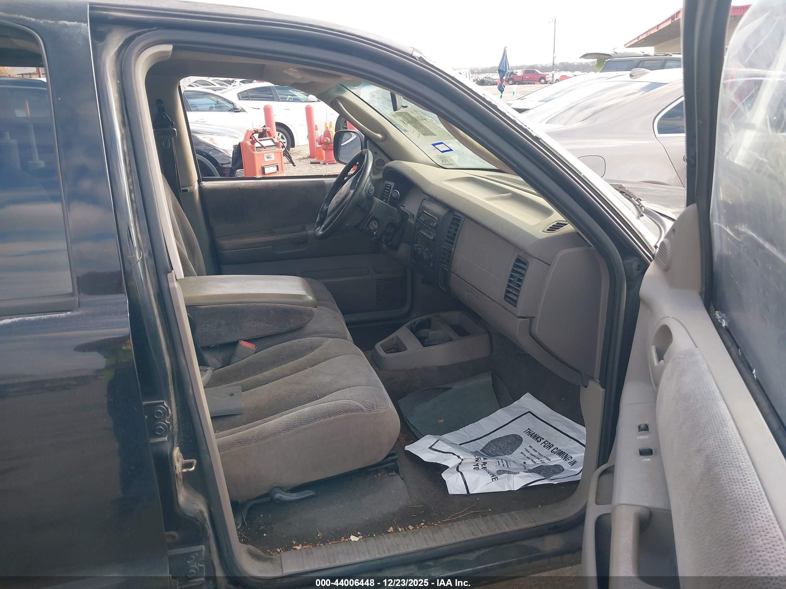 DODGE DAKOTA image 5