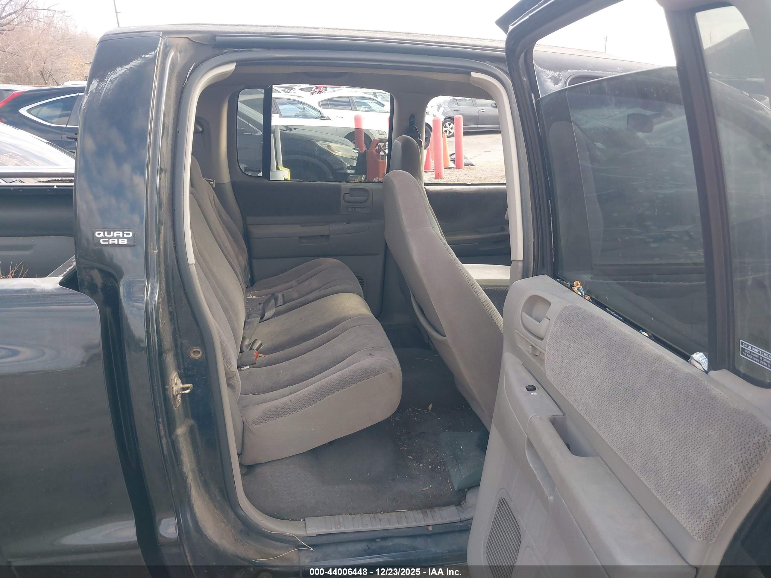 DODGE DAKOTA image 8