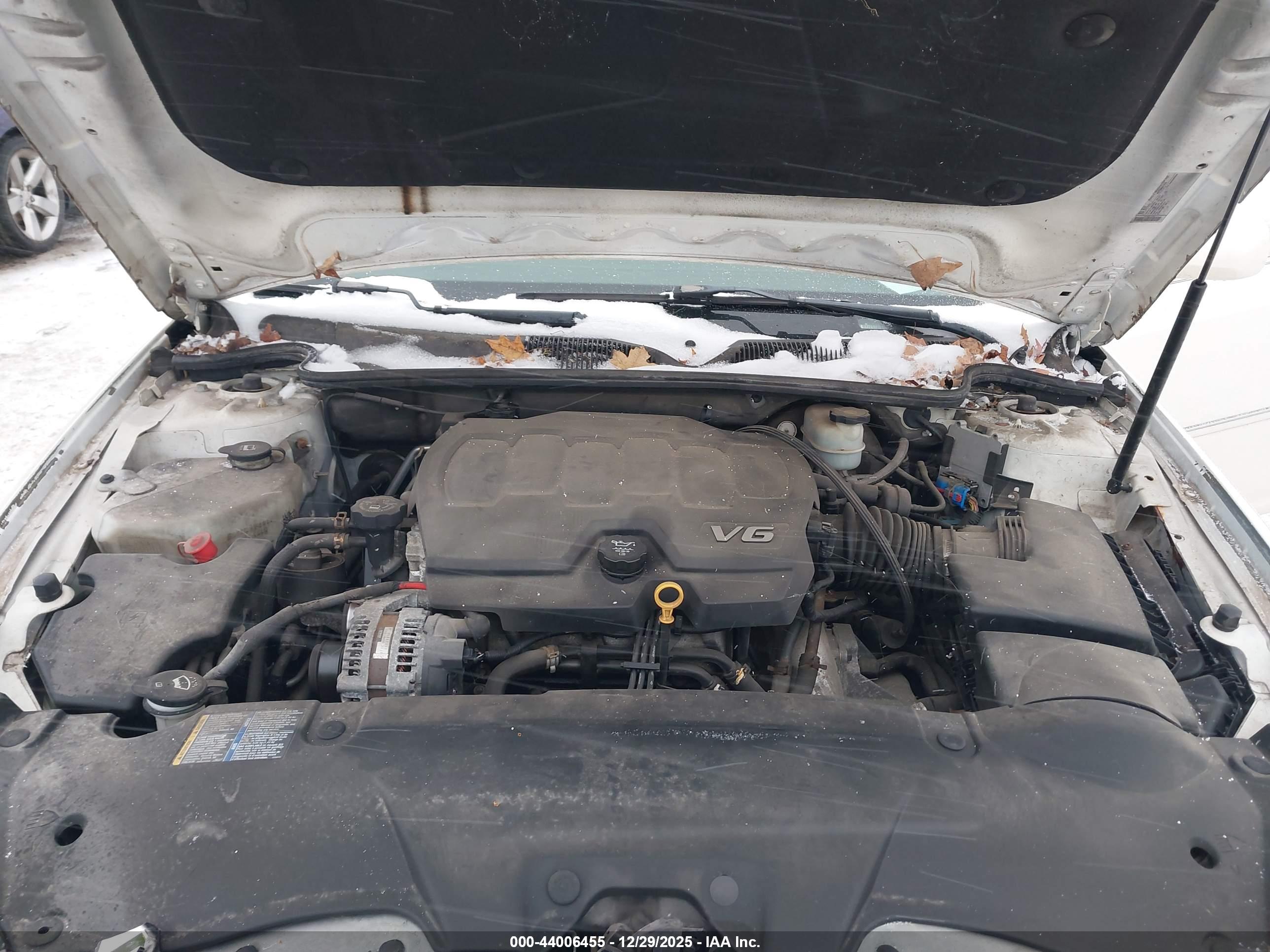 BUICK LUCERNE image 10