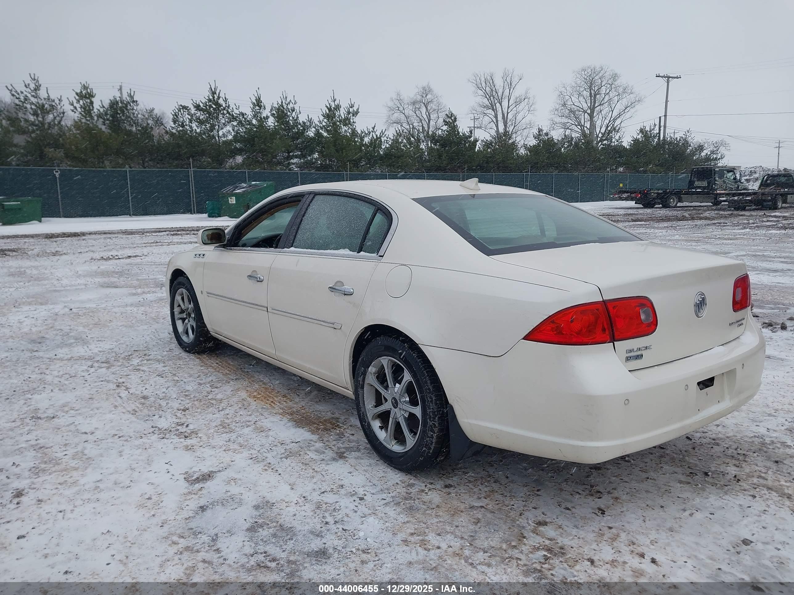 BUICK LUCERNE image 3