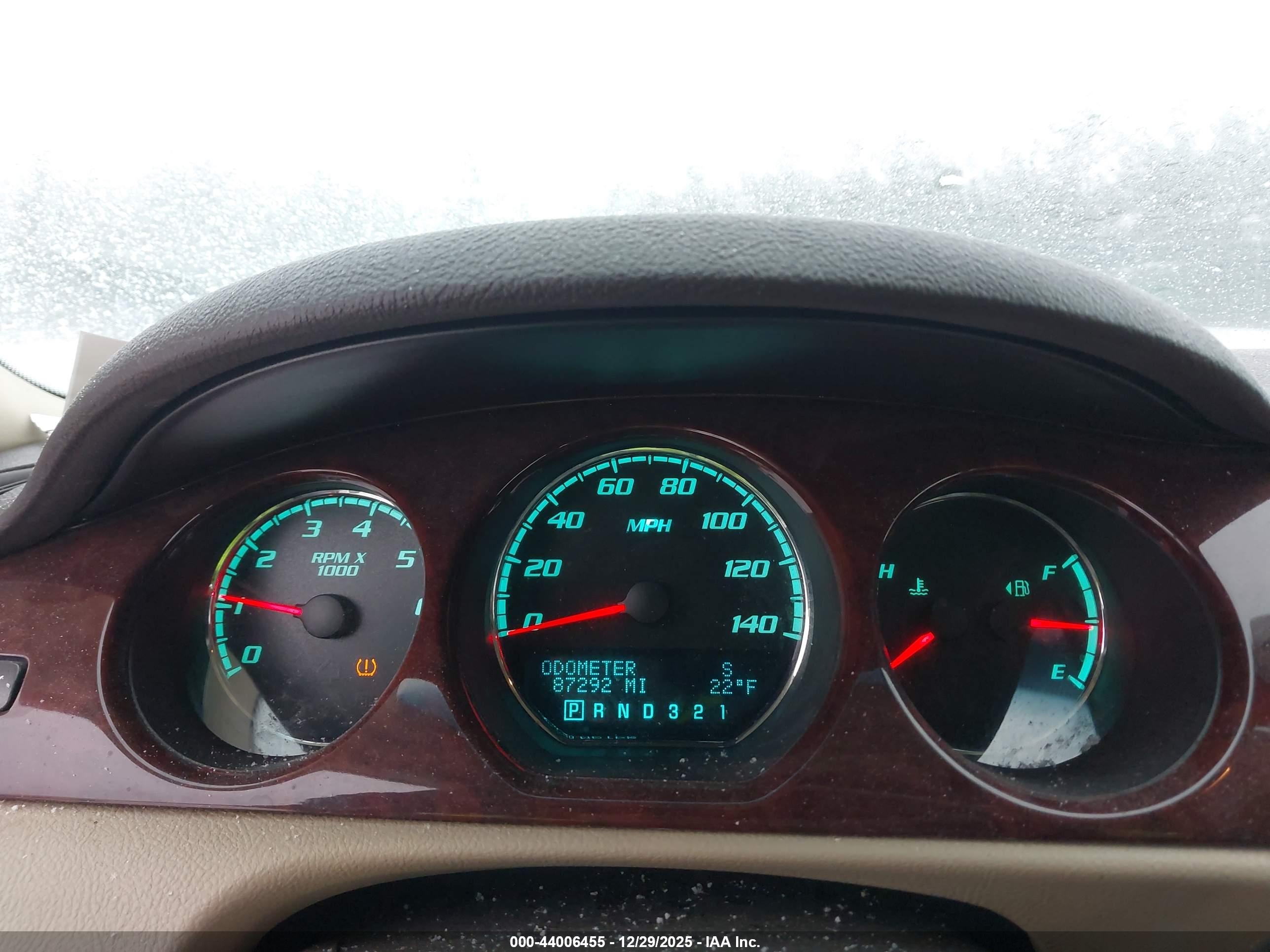 BUICK LUCERNE image 7