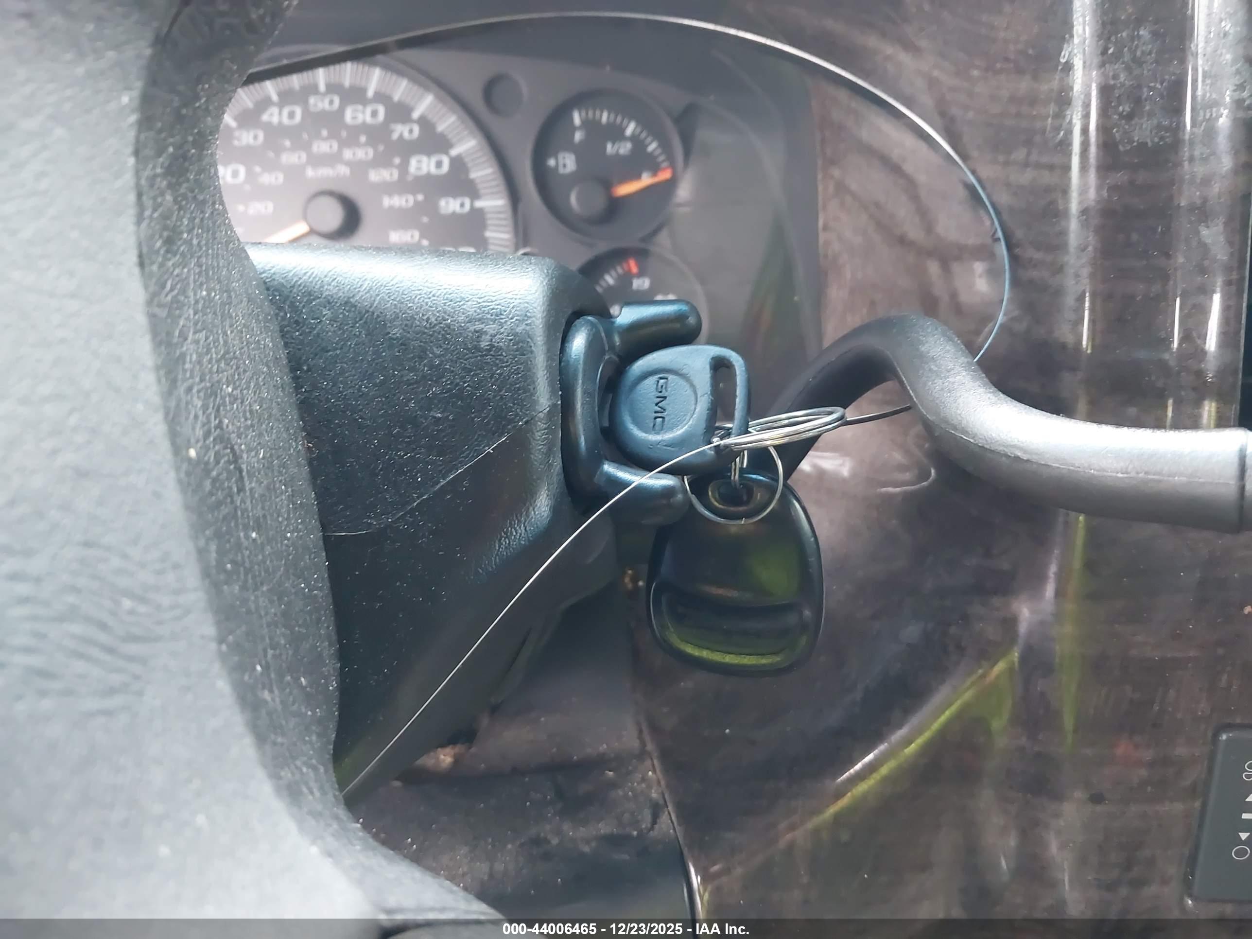 GMC SAVANA image 11