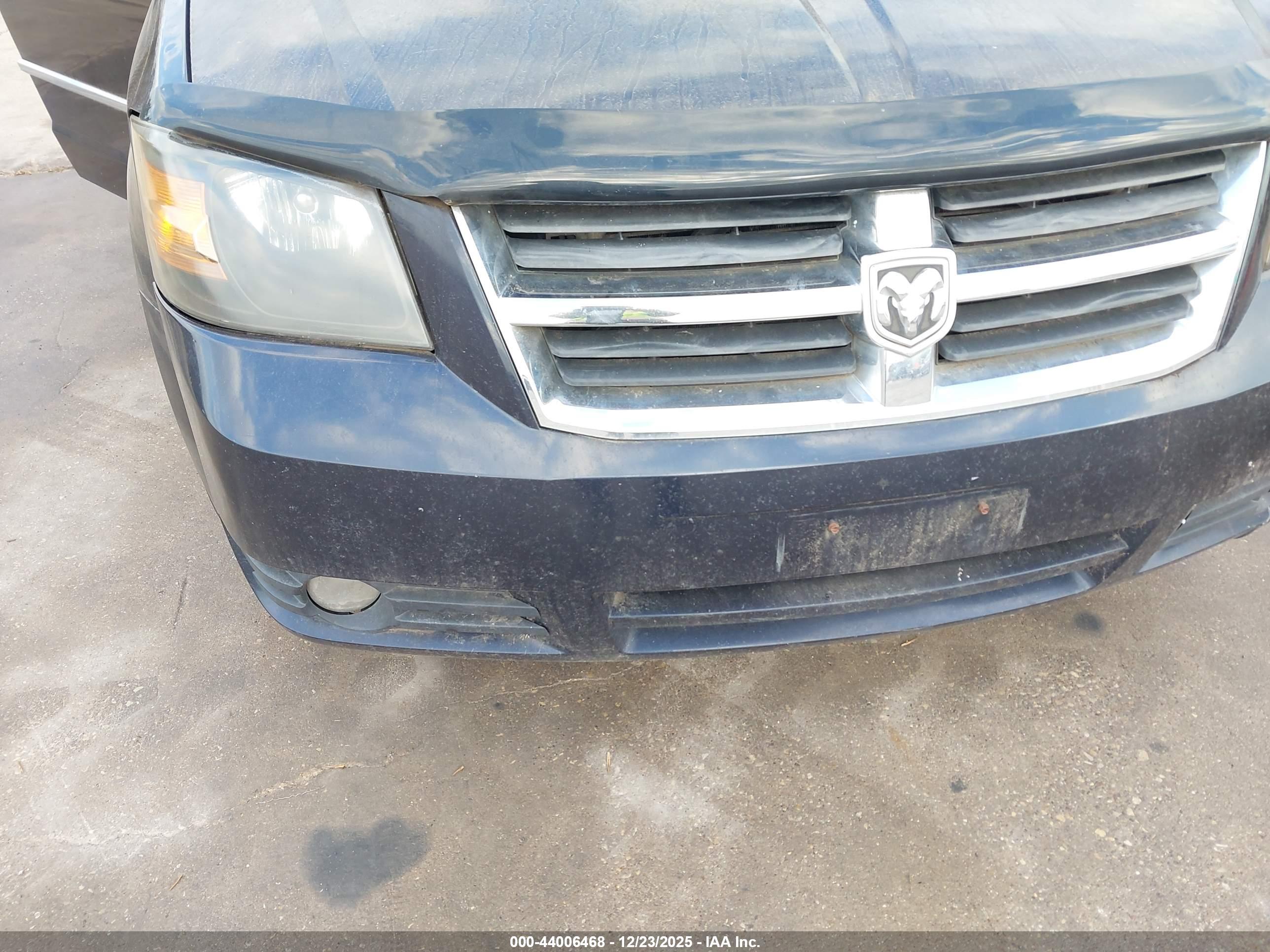 DODGE GRAND image 6