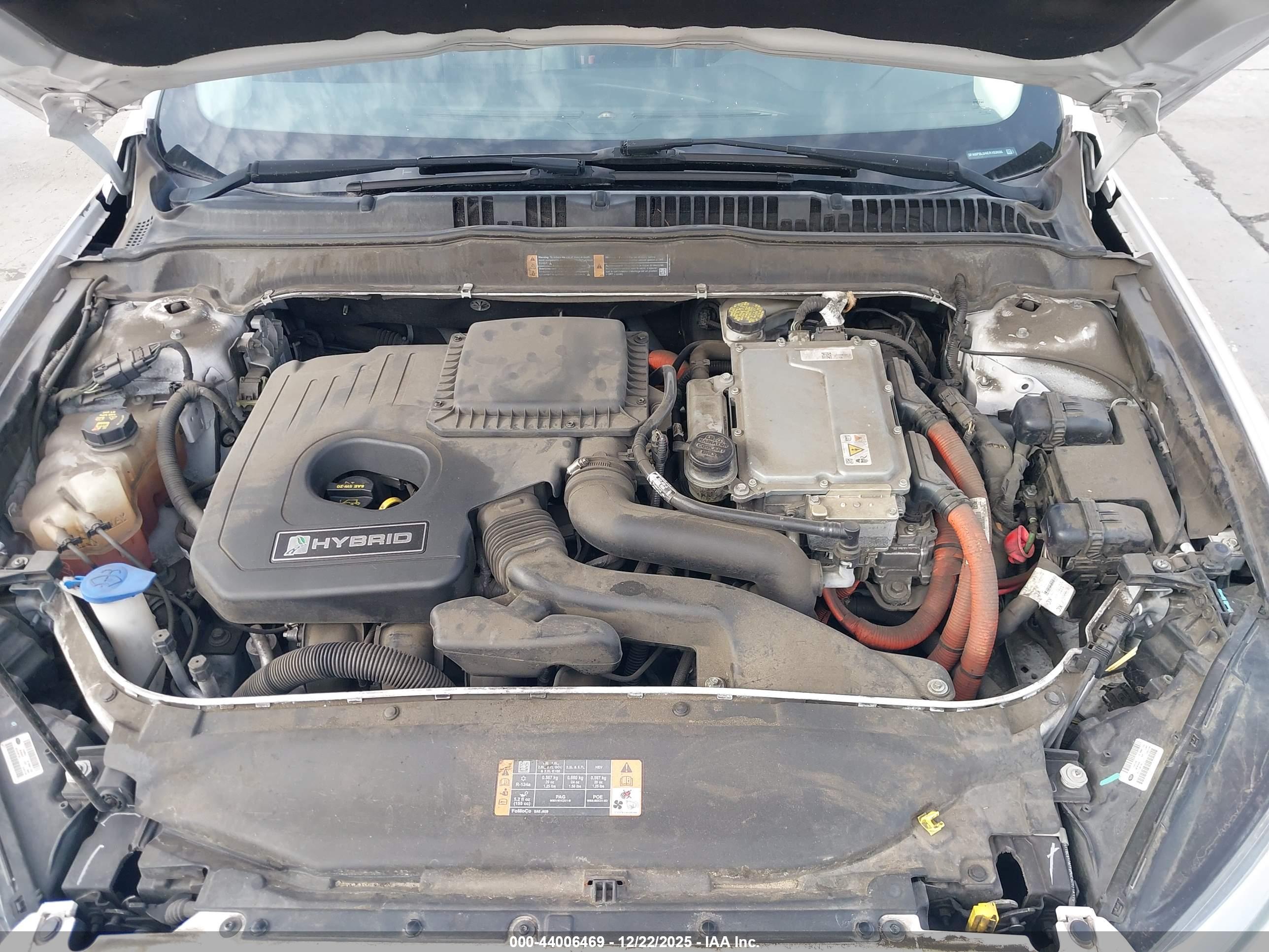 FORD FUSION image 10