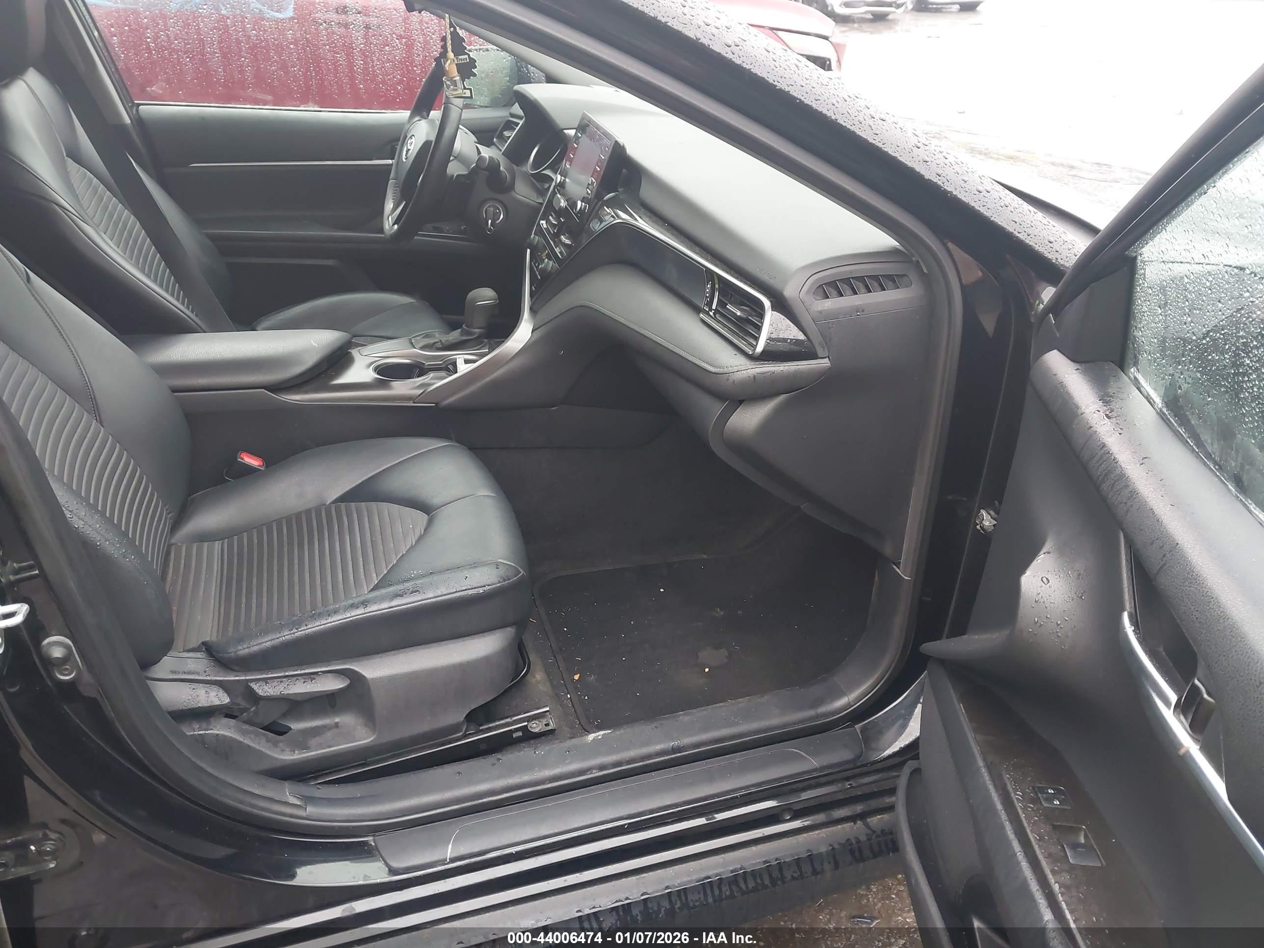 TOYOTA CAMRY image 5