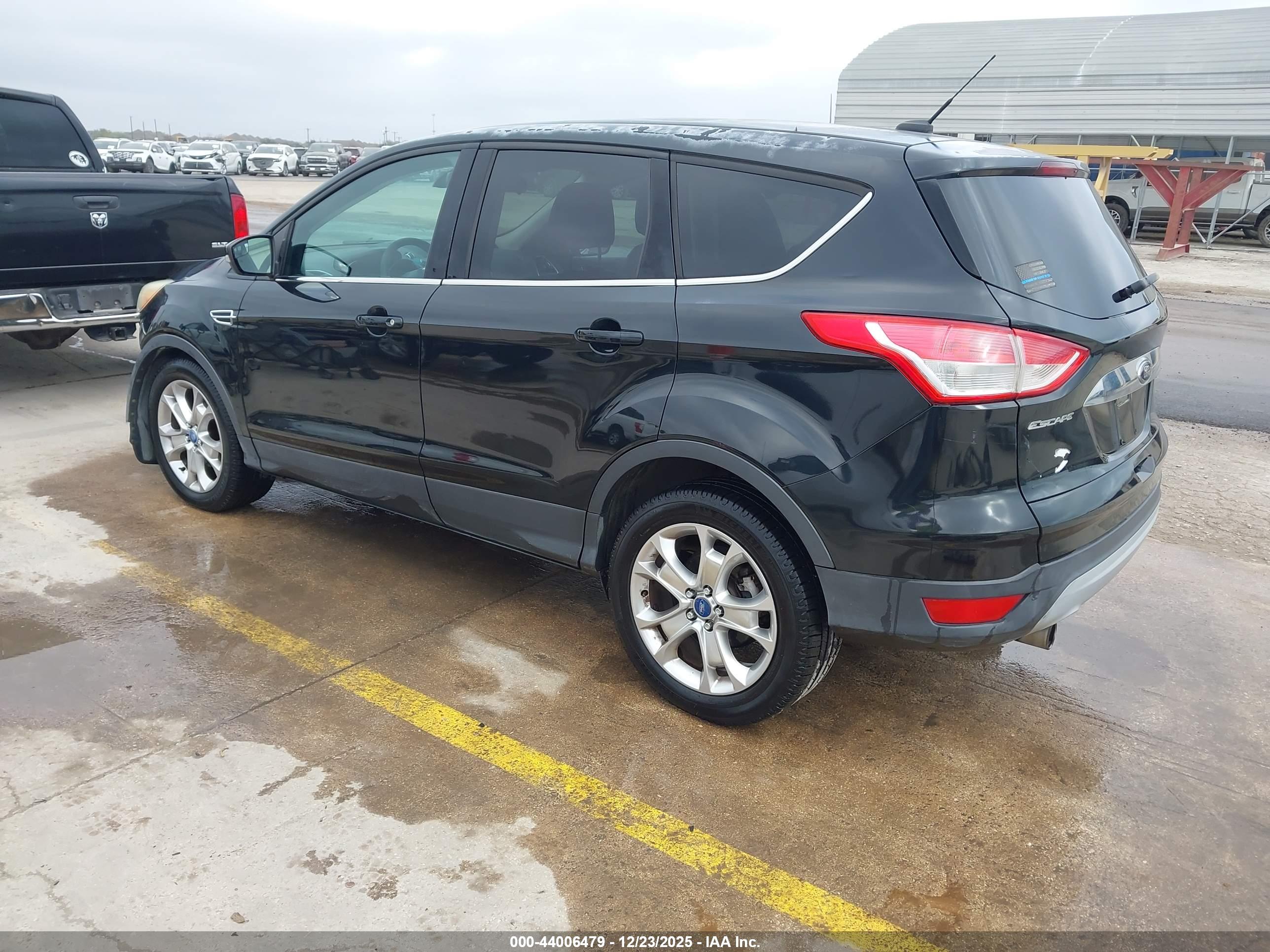 FORD ESCAPE image 3