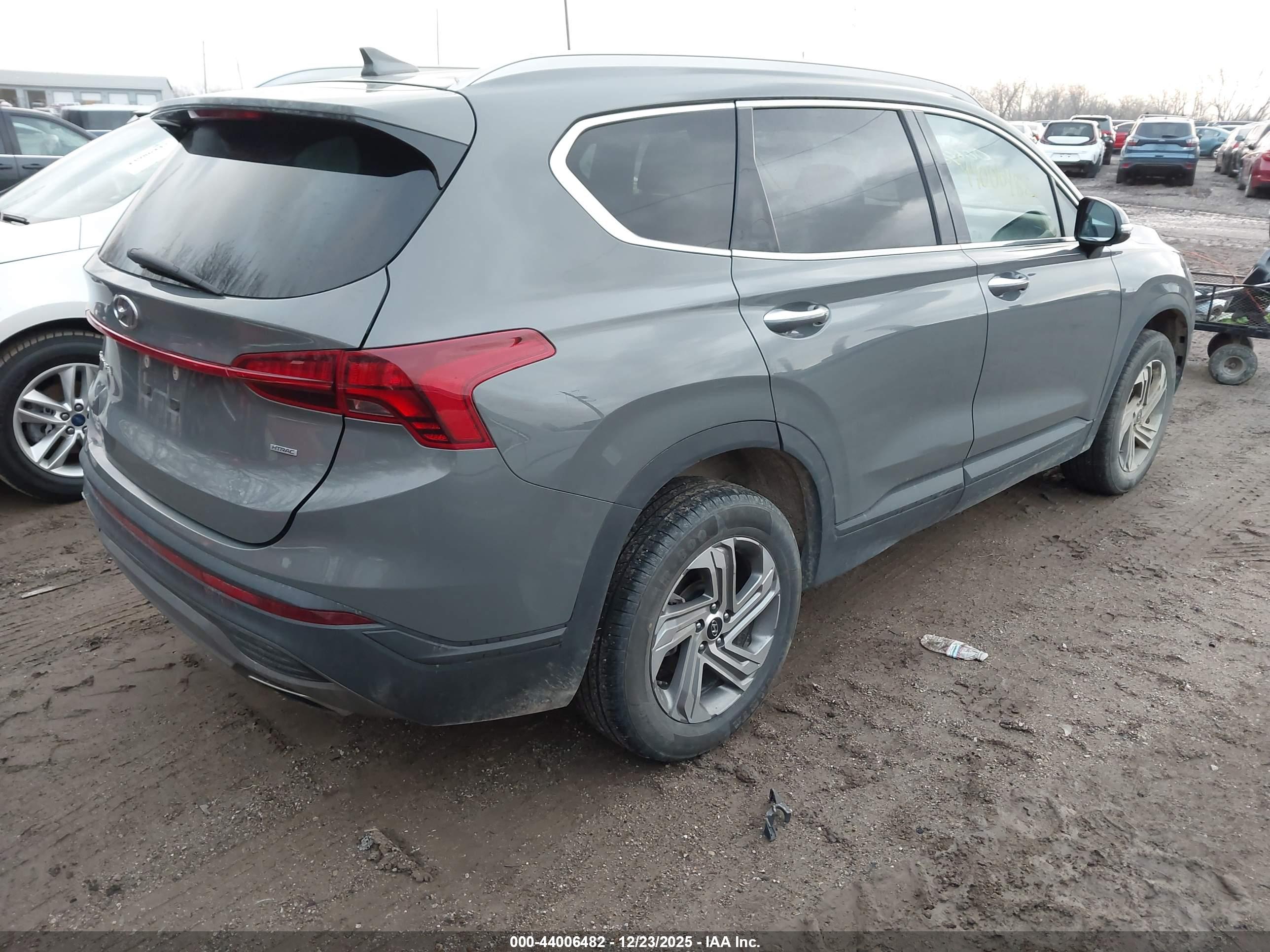 HYUNDAI SANTA image 4