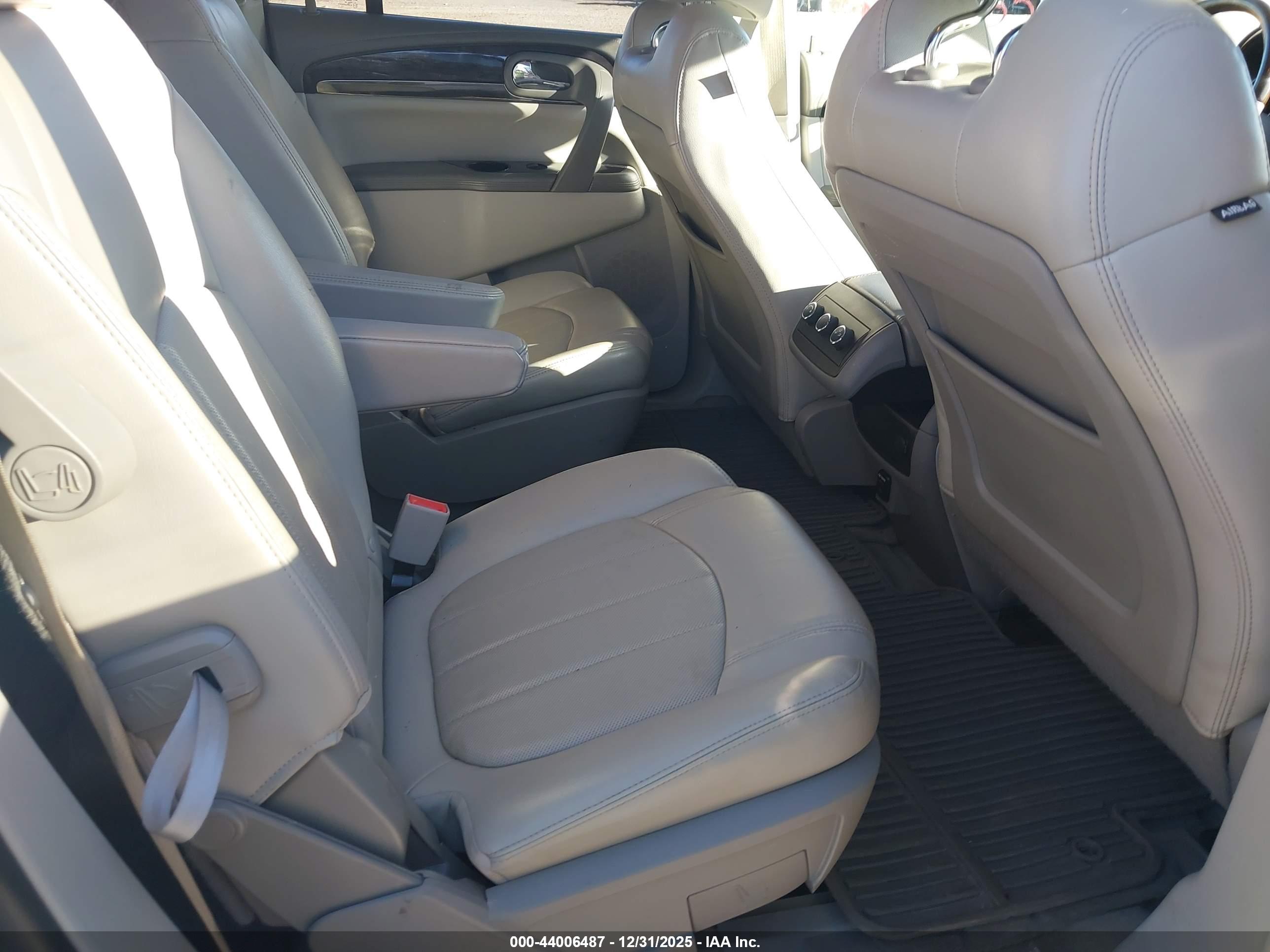 BUICK ENCLAVE image 8