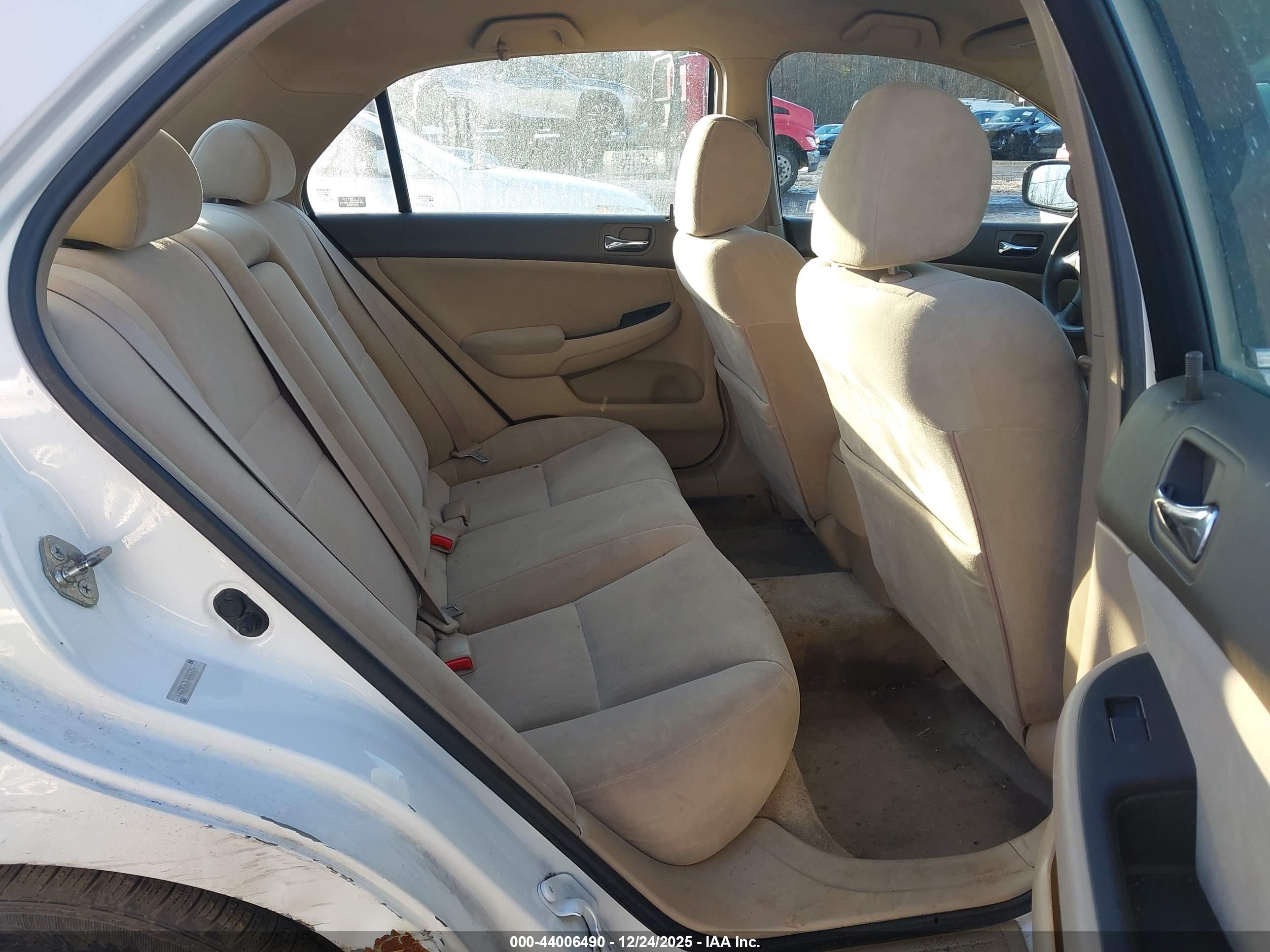 HONDA ACCORD image 8